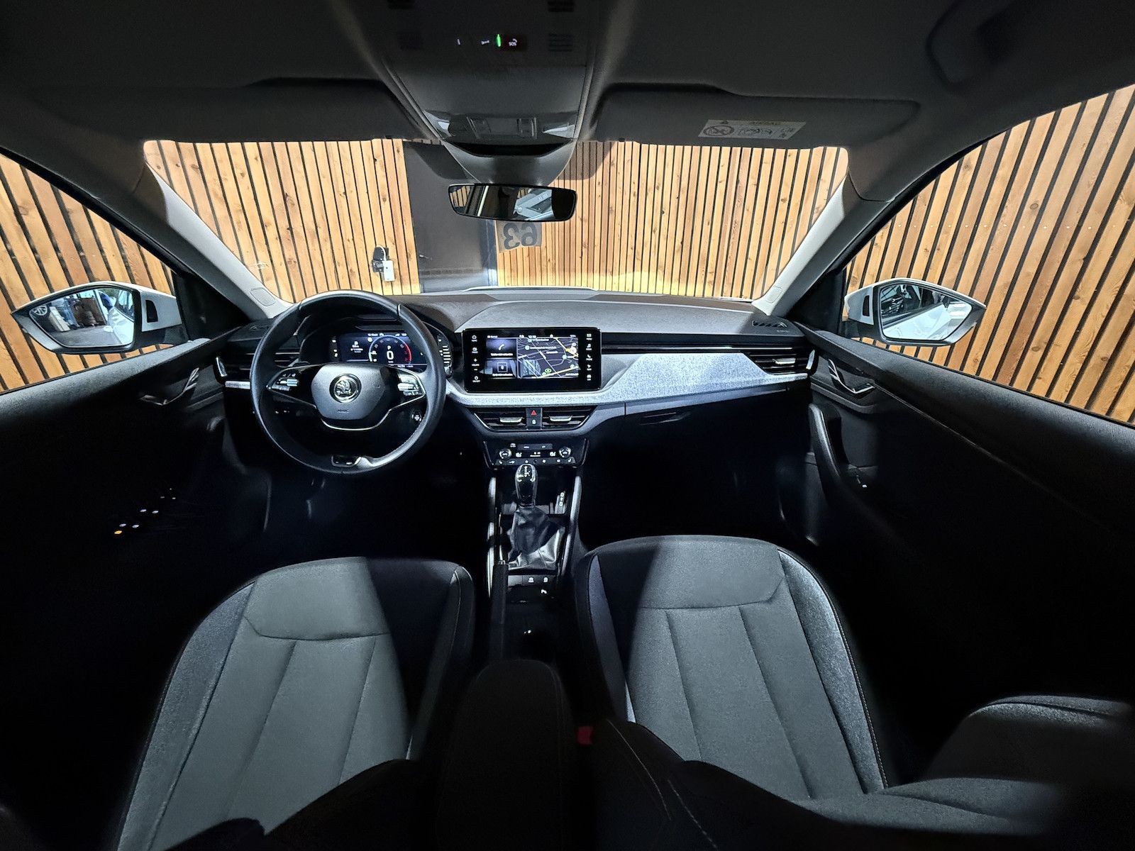 Fahrzeugabbildung SKODA Kamiq 1,5TSI Selec. DSG*Navi*LED*Kam*Virtual*ACC