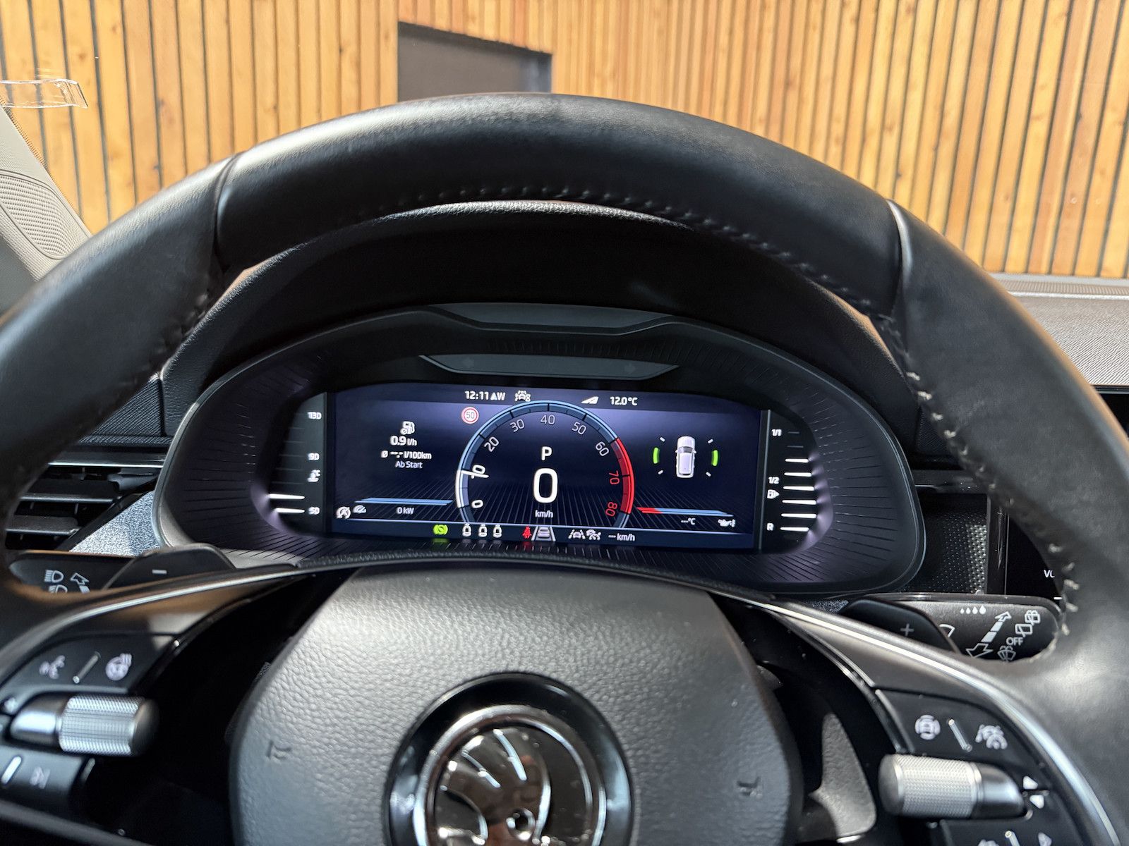 Fahrzeugabbildung SKODA Kamiq 1,5TSI Selec. DSG*Navi*LED*Kam*Virtual*ACC