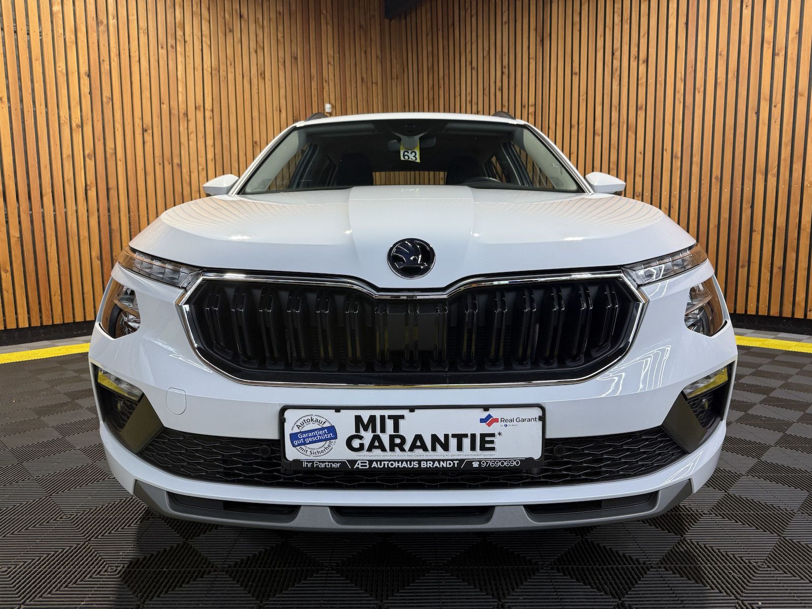 Fahrzeugabbildung SKODA Kamiq 1,5TSI Selec. DSG*Navi*LED*Kam*Virtual*ACC