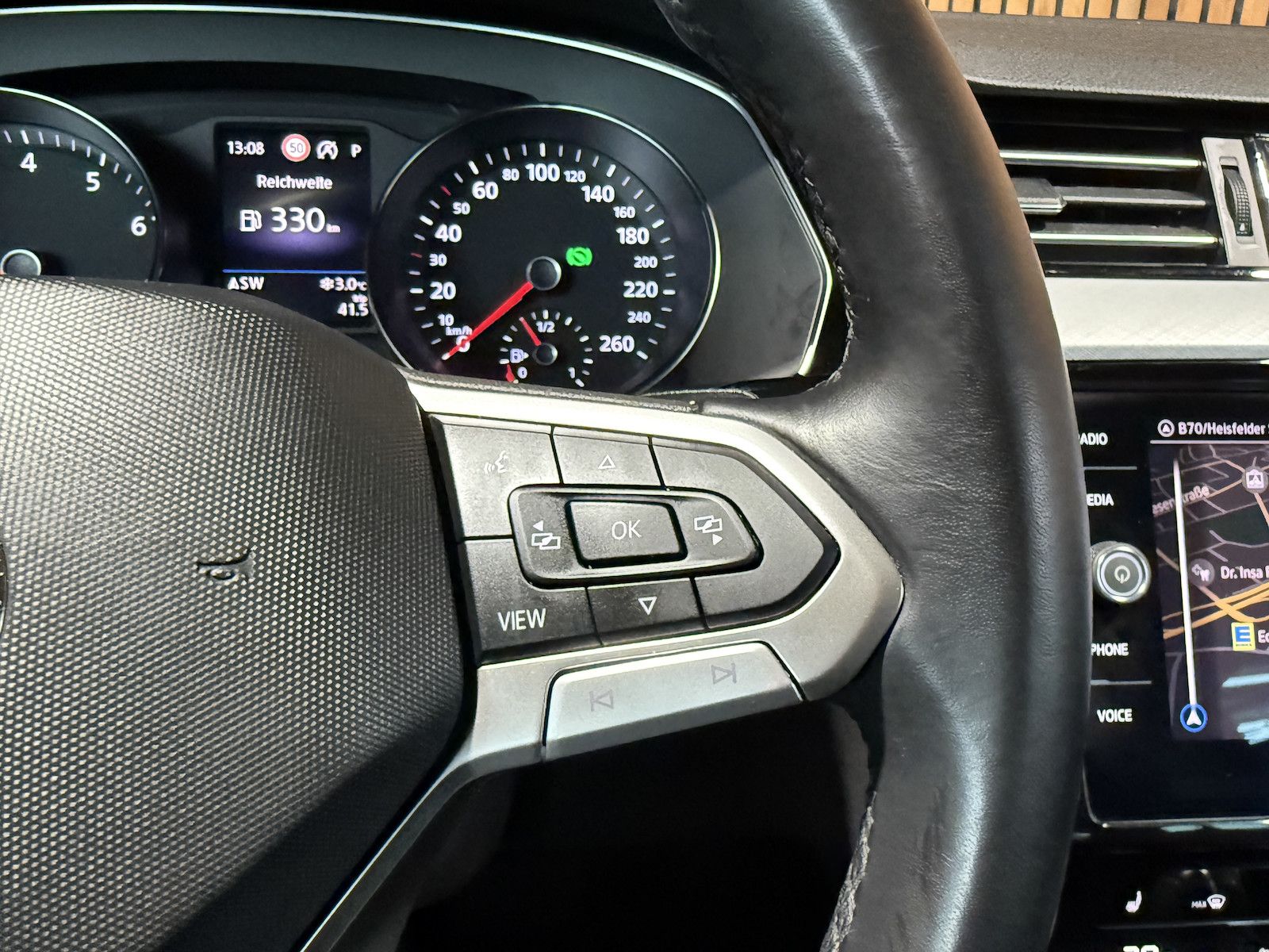 Fahrzeugabbildung Volkswagen Passat Variant 1,5 TSI DSG *Navi*LED*Kam*ACC*AHK