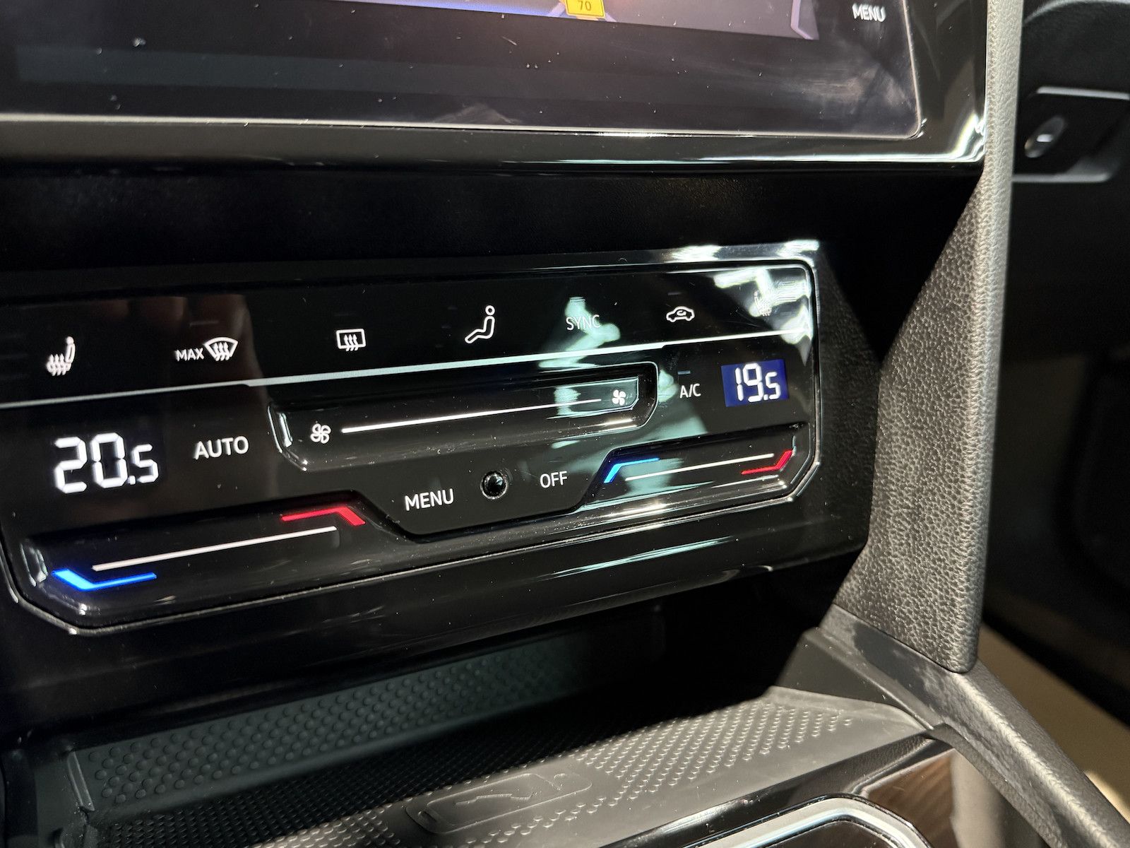 Fahrzeugabbildung Volkswagen Passat Variant 1,5 TSI DSG *Navi*LED*Kam*ACC*AHK