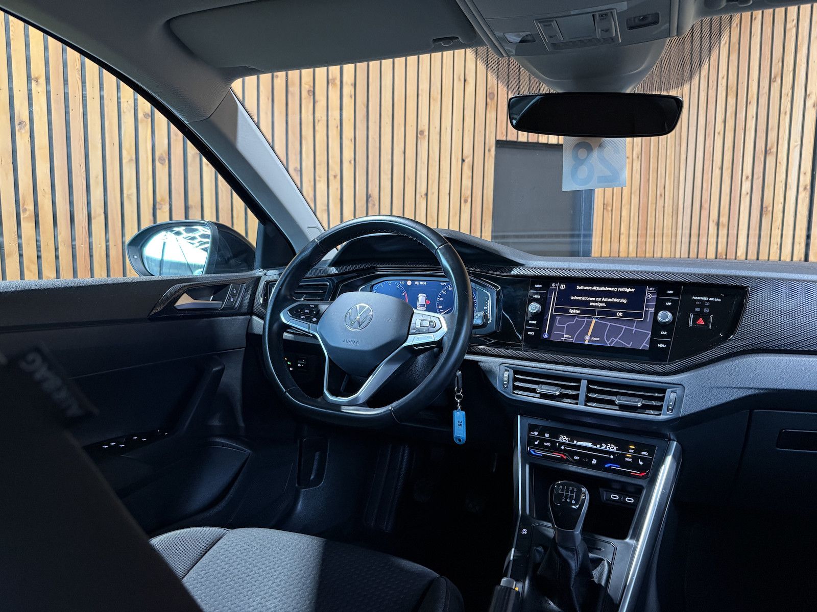 Fahrzeugabbildung Volkswagen Taigo 1,0 TSI Life *Navi*LED*Virtual*Sitzhz*Kam*