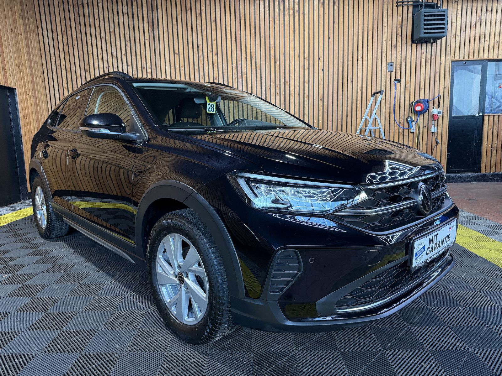 Fahrzeugabbildung Volkswagen Taigo 1,0 TSI Life *Navi*LED*Virtual*Sitzhz*Kam*