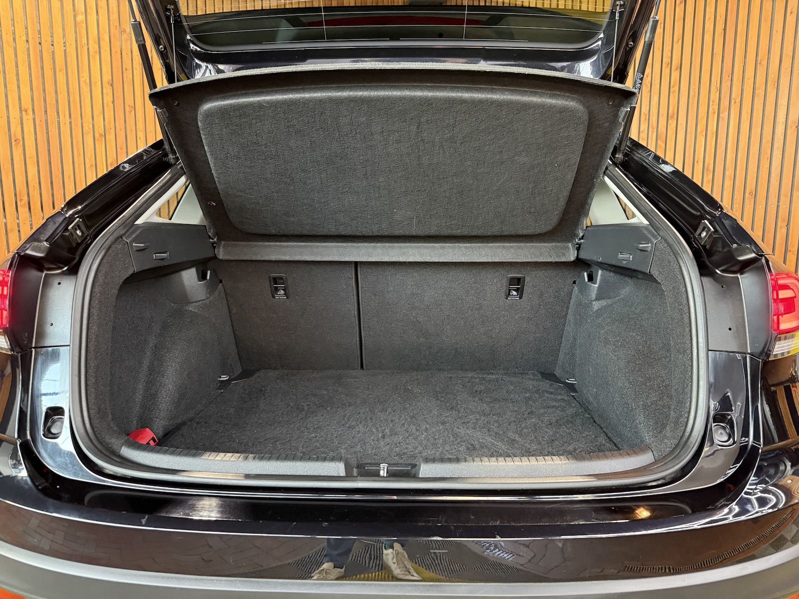 Fahrzeugabbildung Volkswagen Taigo 1,0 TSI Life *Navi*LED*Virtual*Sitzhz*Kam*