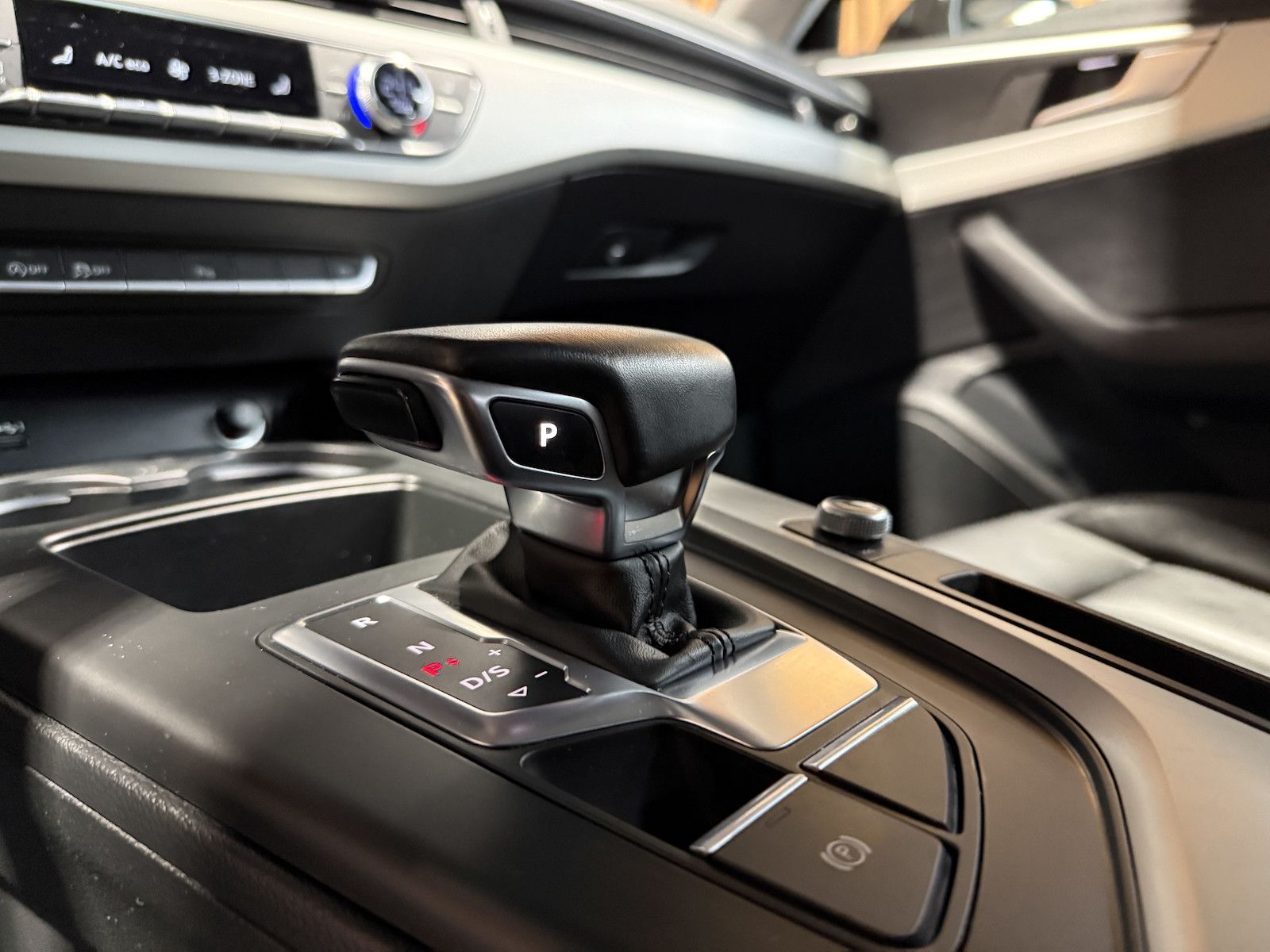 Fahrzeugabbildung Audi A4 Avant adv. 35 TFSI Aut Navi*Kam*Virtual*Leder