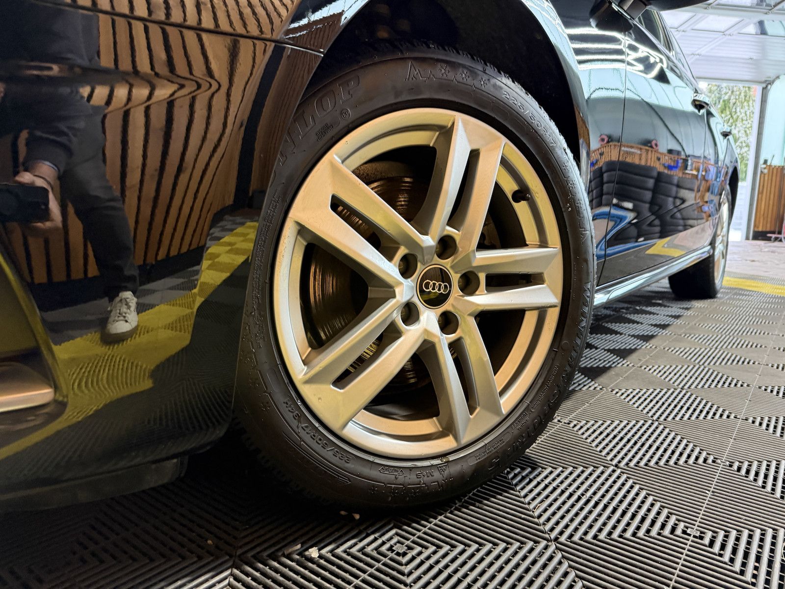 Fahrzeugabbildung Audi A4 Avant adv. 35 TFSI Aut Navi*Kam*Virtual*Leder