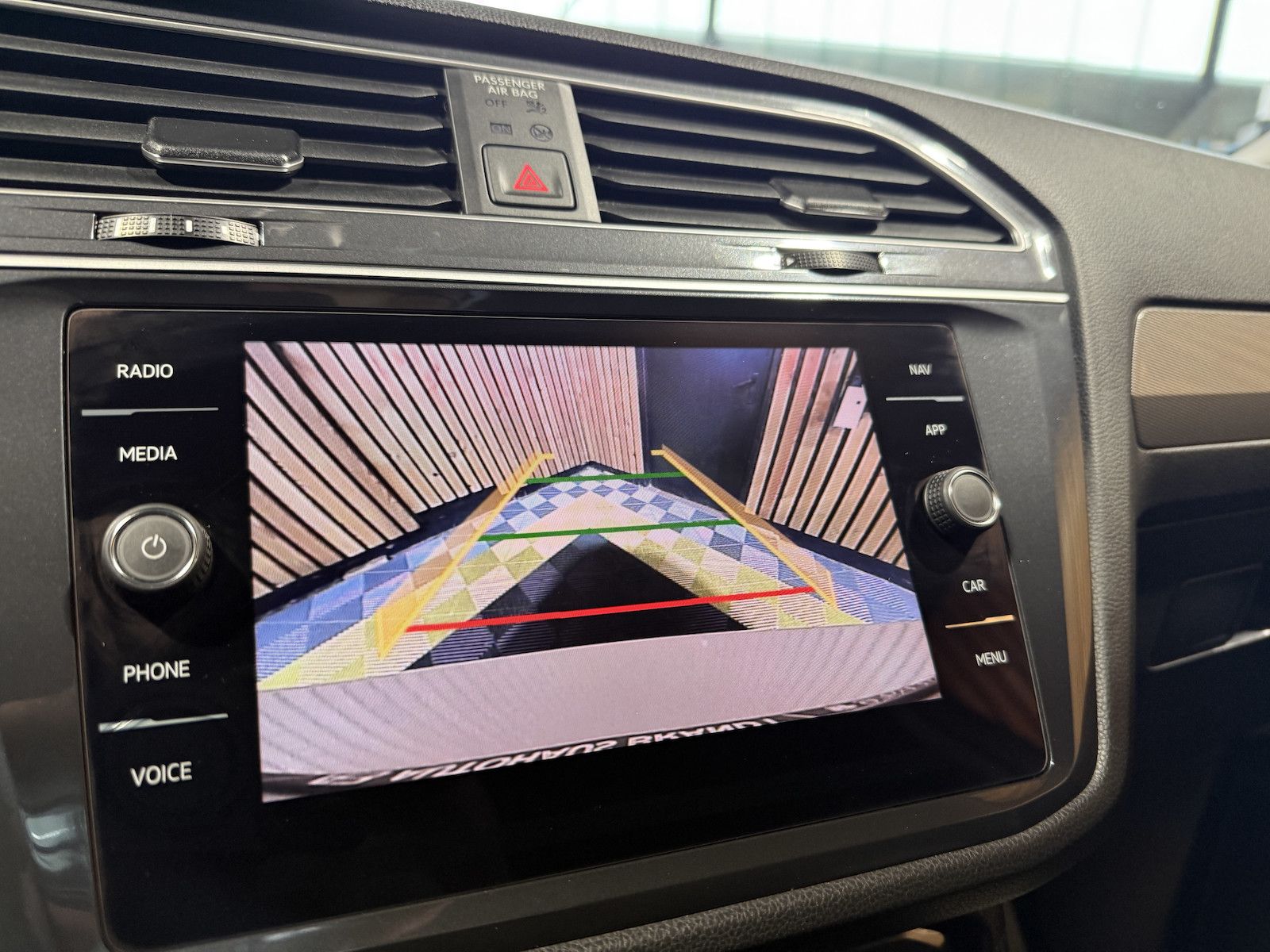 Fahrzeugabbildung Volkswagen Tiguan Allspace 2,0TDI 4M 7-Sitzer*Navi*AHK*LED