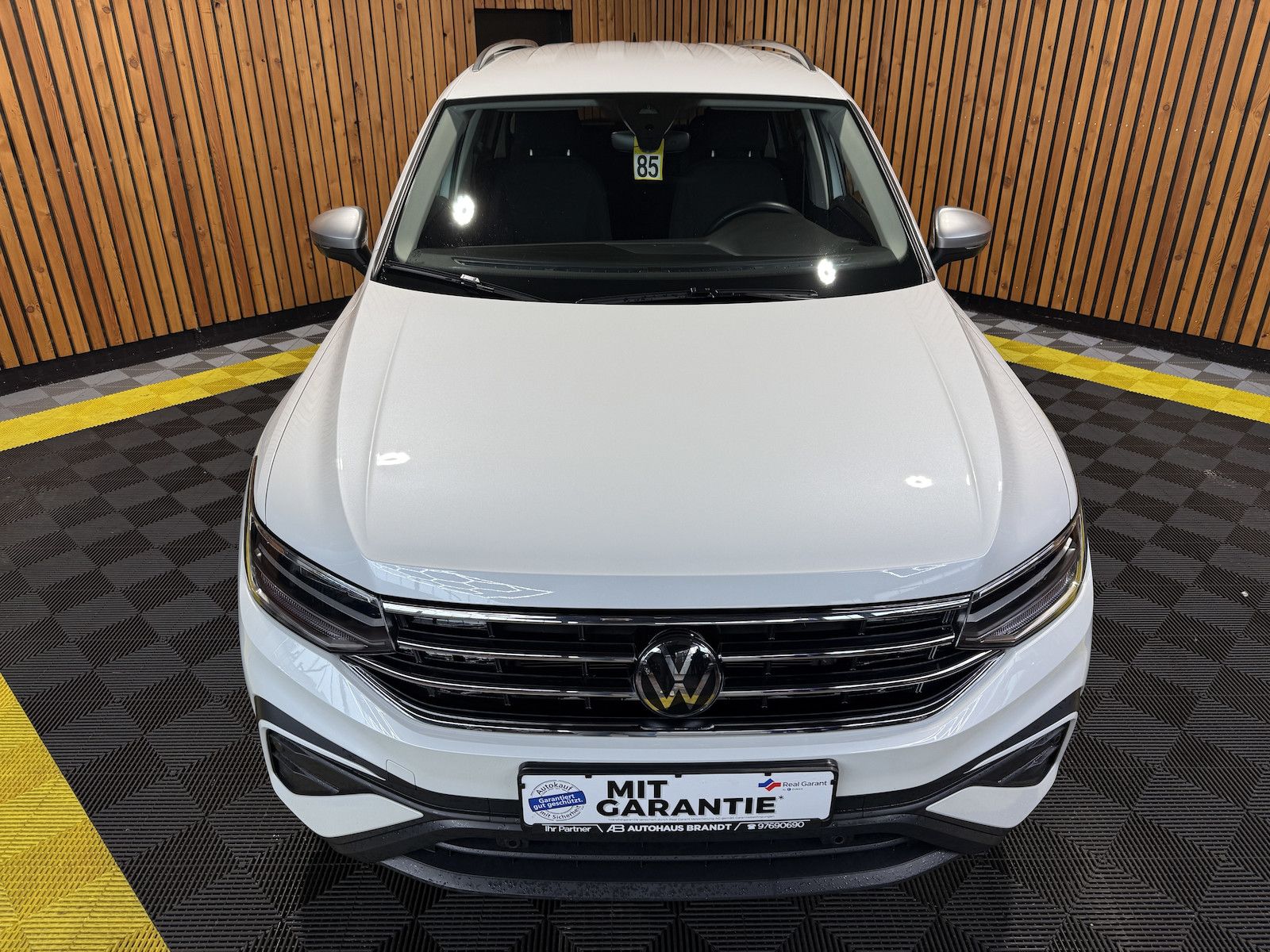 Fahrzeugabbildung Volkswagen Tiguan Allspace 2,0TDI 4M 7-Sitzer*Navi*AHK*LED