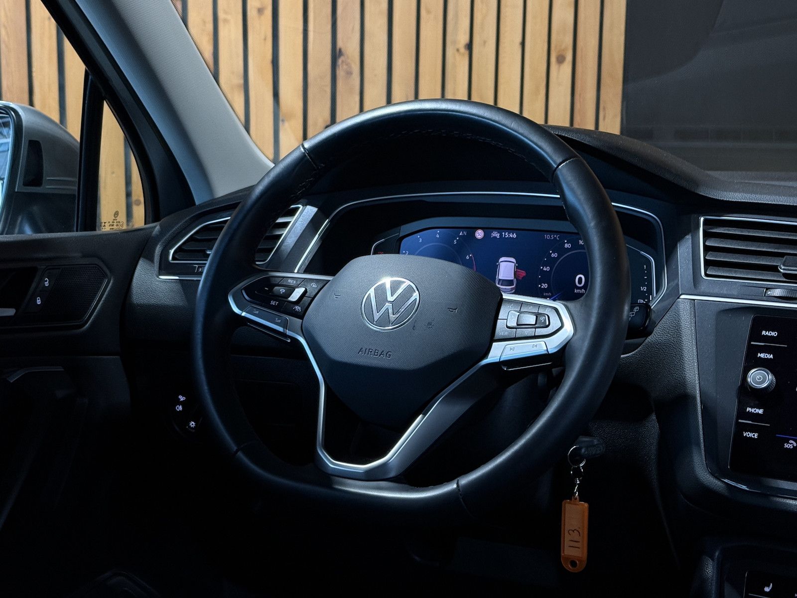 Fahrzeugabbildung Volkswagen Tiguan Allspace 1,5 TSI DSG *Navi*AHK*Matrix*Kam