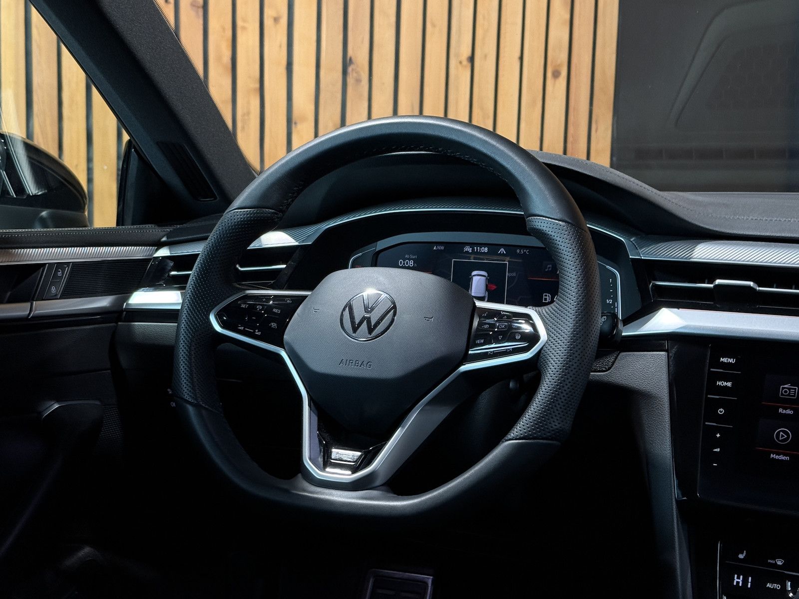 Fahrzeugabbildung Volkswagen Arteon SB. 2,0 TSI R-Line*Navi*Kam*AHK*Keyl.*IQ*