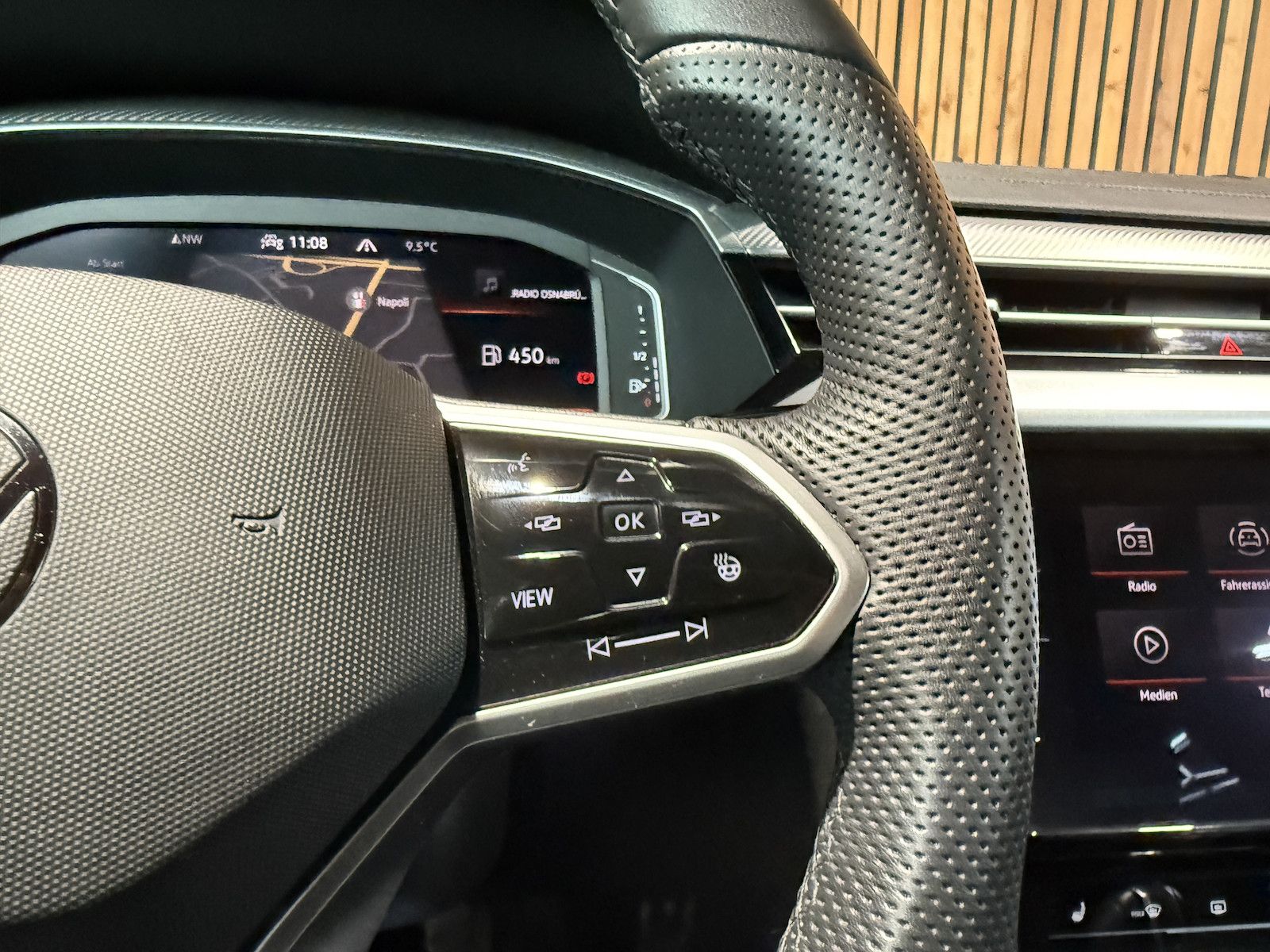 Fahrzeugabbildung Volkswagen Arteon SB. 2,0 TSI R-Line*Navi*Kam*AHK*Keyl.*IQ*