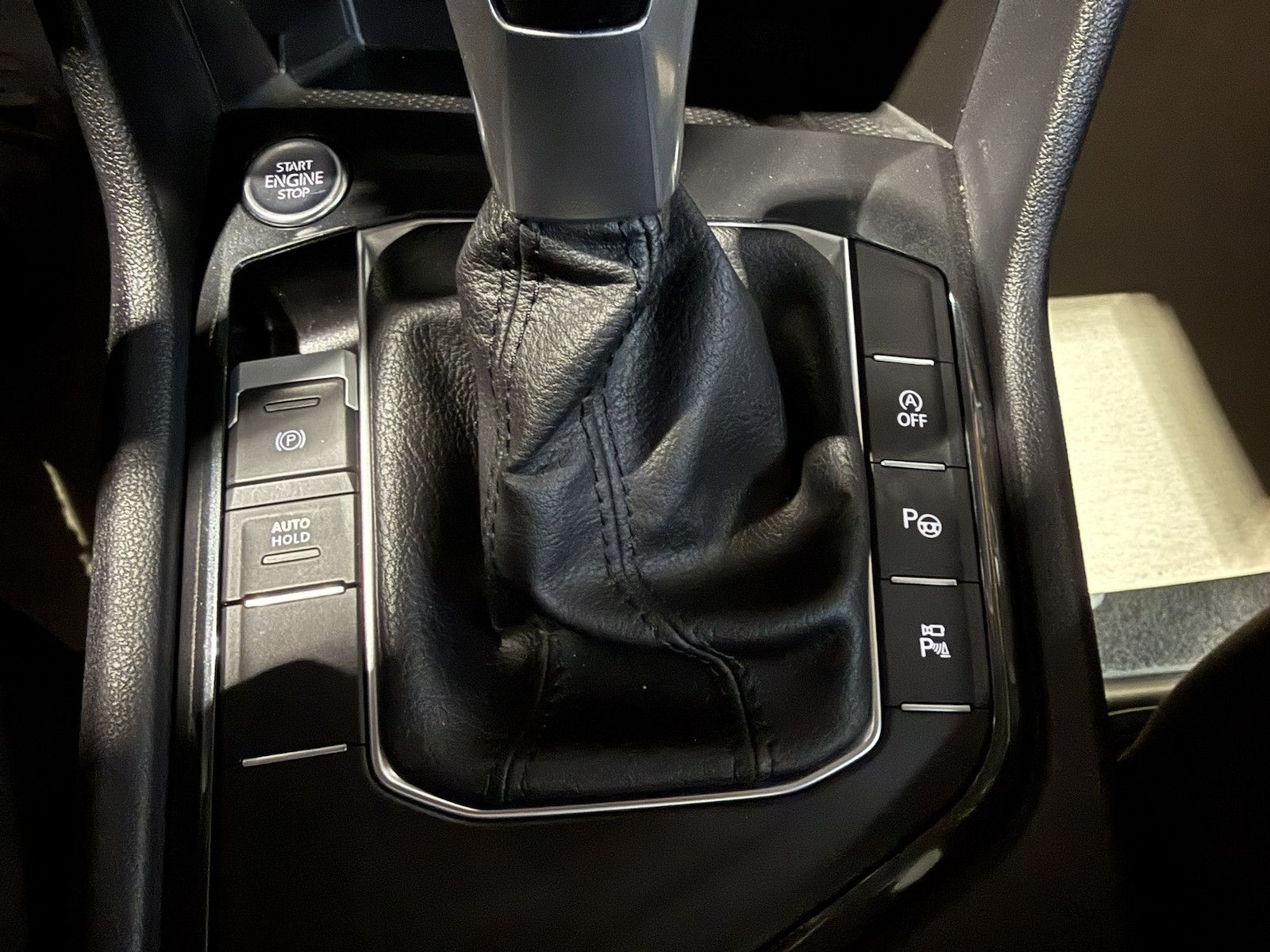 Fahrzeugabbildung Volkswagen Tiguan 2,0 TDI Life DSG *Navi*ACC*AHK*Kam*LED*