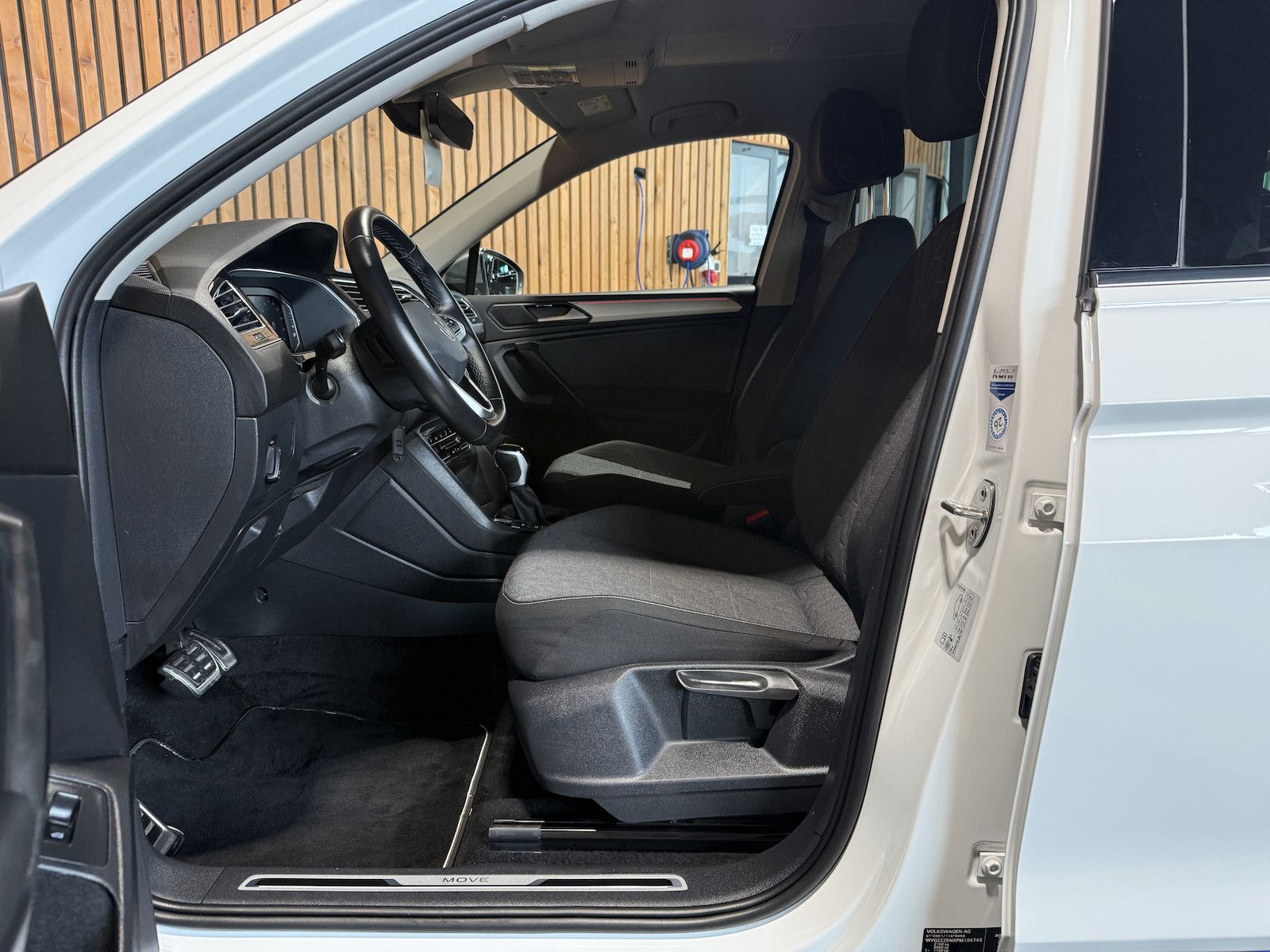 Fahrzeugabbildung Volkswagen Tiguan Allspace 1,5 TSI Move DSG *Navi*Kam*LED*