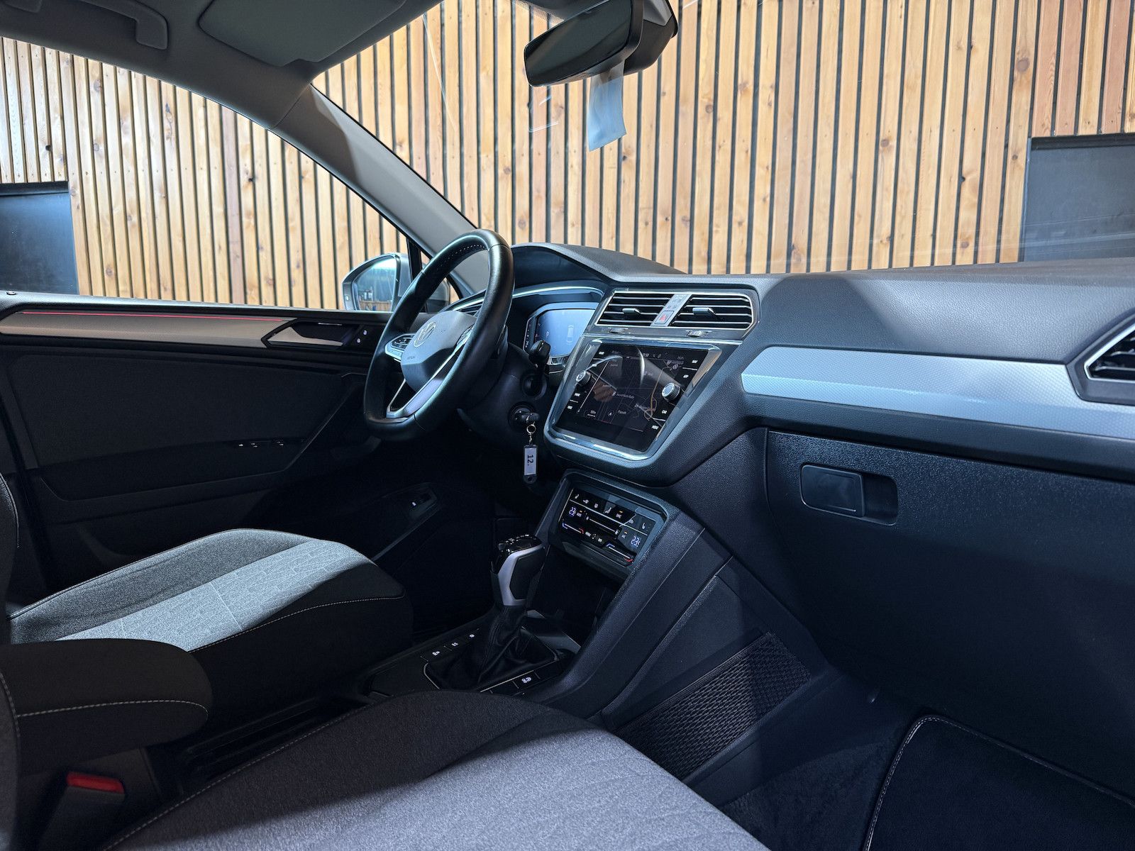 Fahrzeugabbildung Volkswagen Tiguan Allspace 1,5 TSI Move DSG *Navi*Kam*LED*