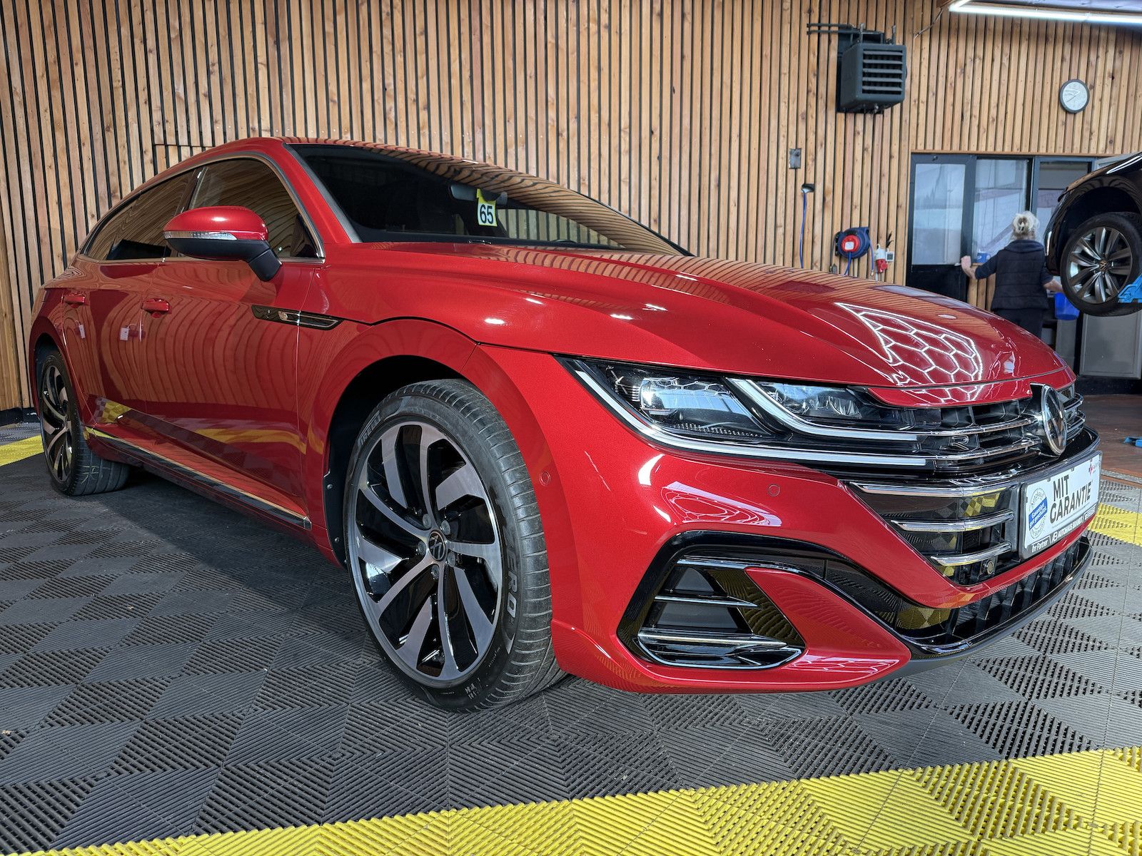 Fahrzeugabbildung Volkswagen Arteon 1.4 eHybrid SB. R-Line *Navi*IQ*Kam*Pano*