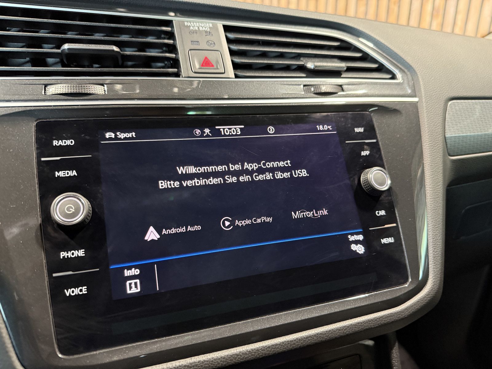 Fahrzeugabbildung Volkswagen Tiguan 2,0 TSI 4Motion Life DSG Navi*ACC*LED*AHK