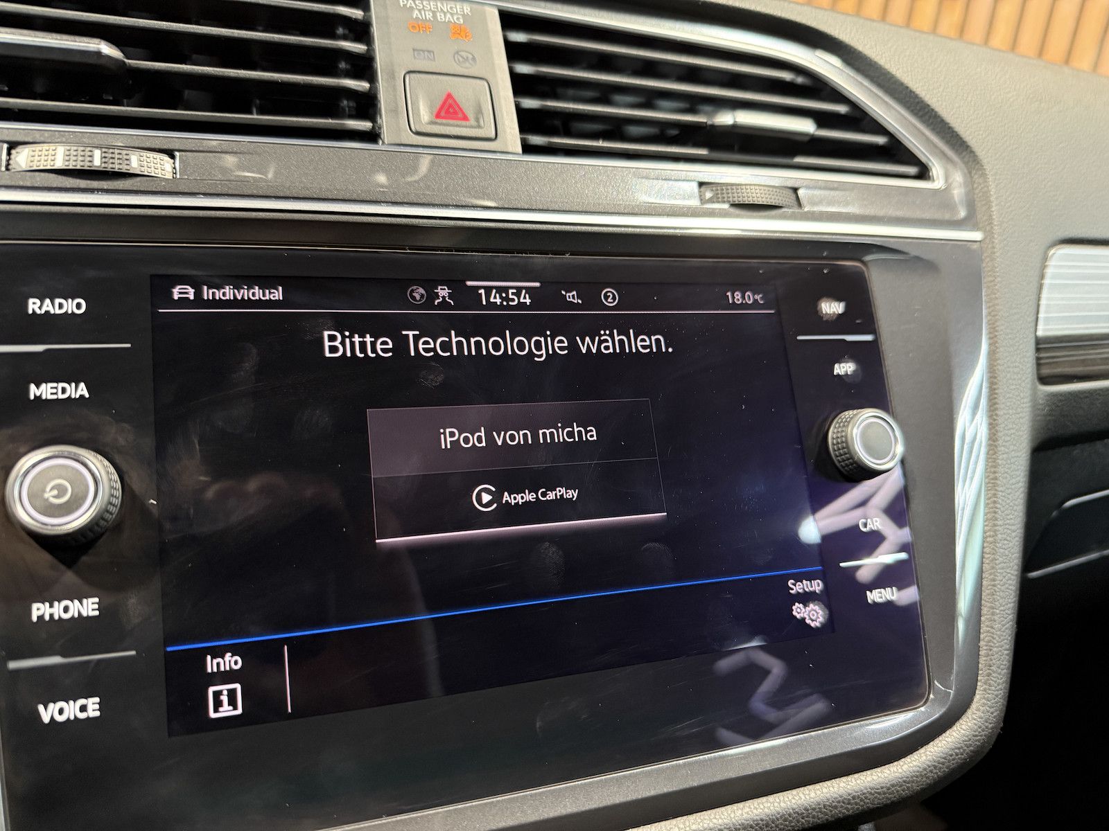 Fahrzeugabbildung Volkswagen Tiguan Allspace 2,0TDI Eleg. 4M DSG Navi*Kam*AHK