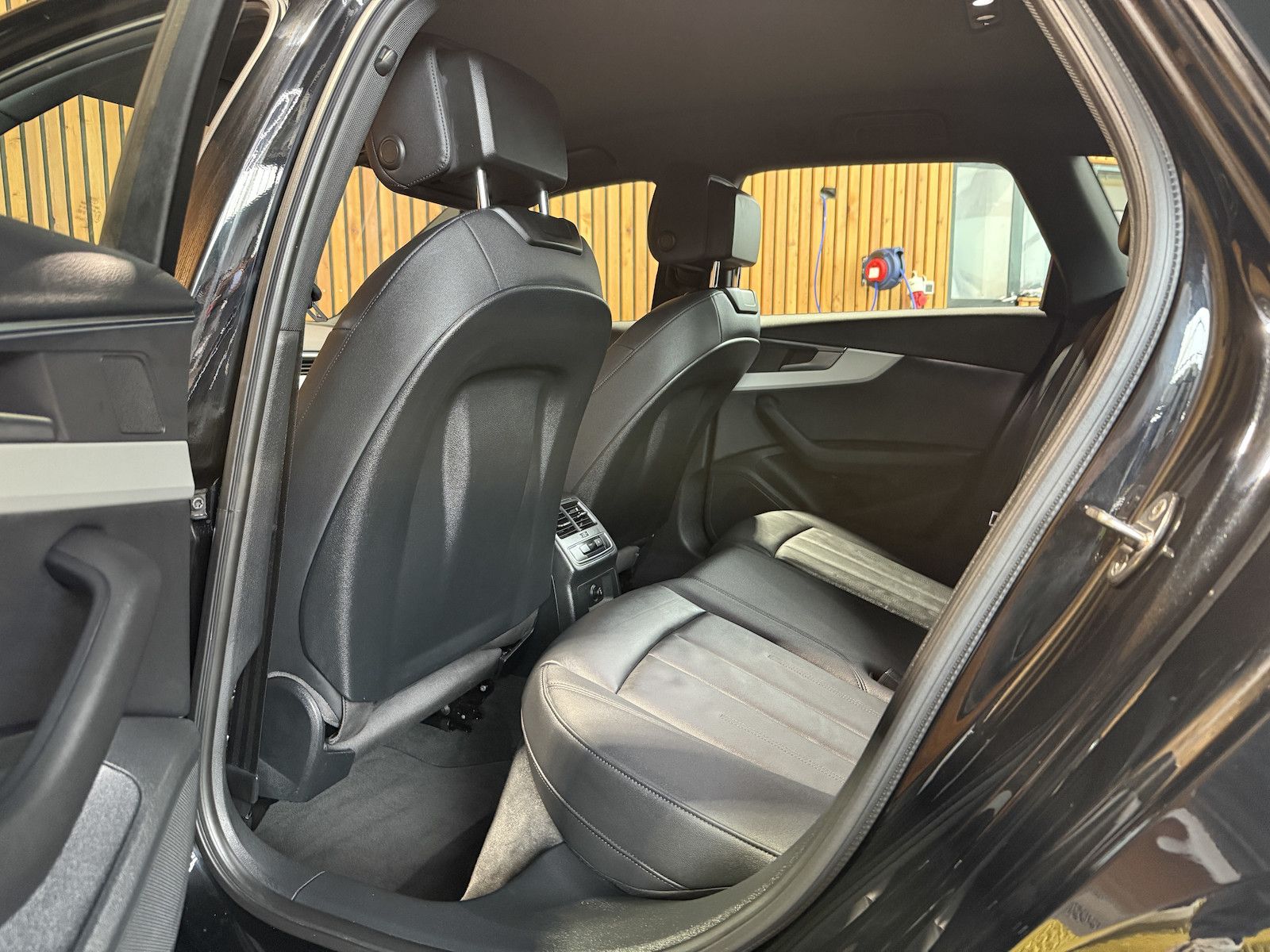 Fahrzeugabbildung Audi A4 Avant adv. TFSI Aut. Navi+*Kam*ACC*LED*Leder