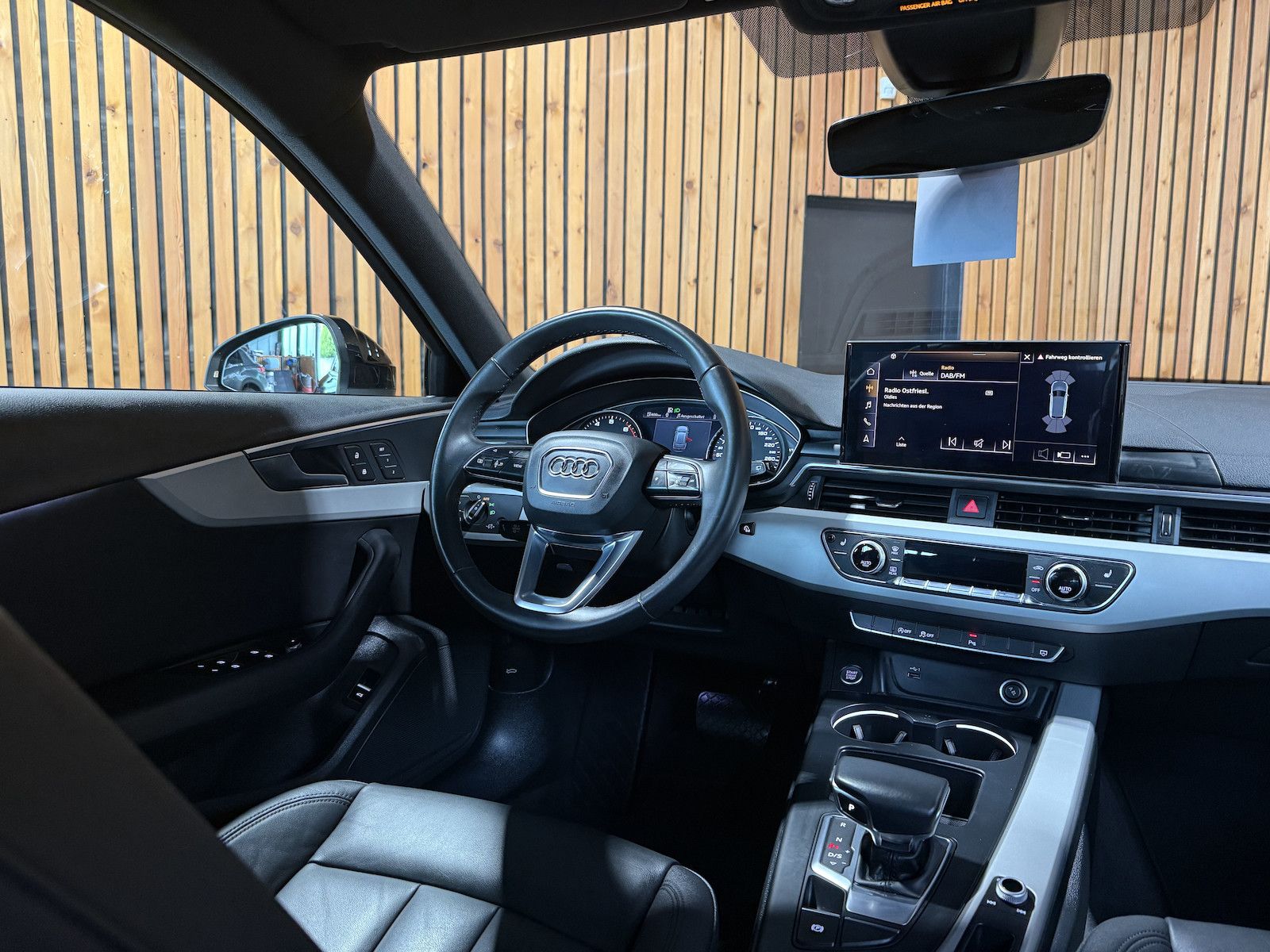 Fahrzeugabbildung Audi A4 Avant adv. TFSI Aut. Navi+*Kam*ACC*LED*Leder