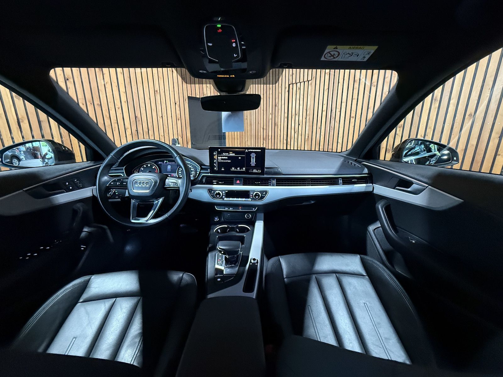 Fahrzeugabbildung Audi A4 Avant adv. TFSI Aut. Navi+*Kam*ACC*LED*Leder