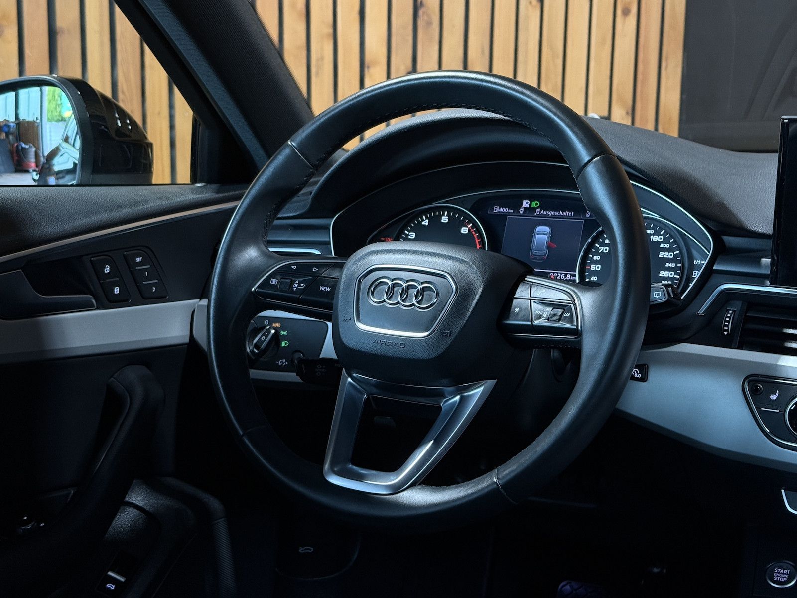 Fahrzeugabbildung Audi A4 Avant adv. TFSI Aut. Navi+*Kam*ACC*LED*Leder