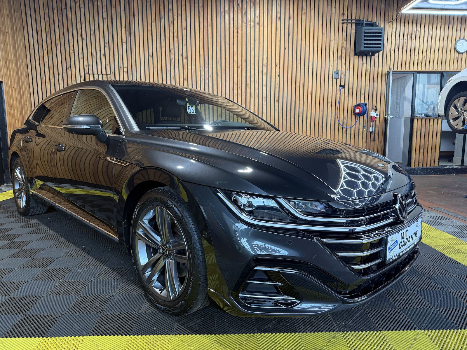 Fahrzeugabbildung Volkswagen Arteon SB.2,0 TSI R-Line *Navi*Kam*Virt*IQ*Pano