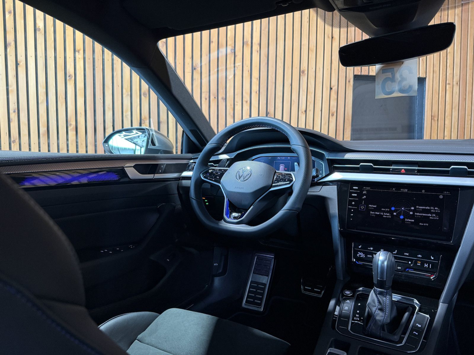 Fahrzeugabbildung Volkswagen Arteon SB. R 4Motion *Navi*Kam*AHK*Keyl.*DCC