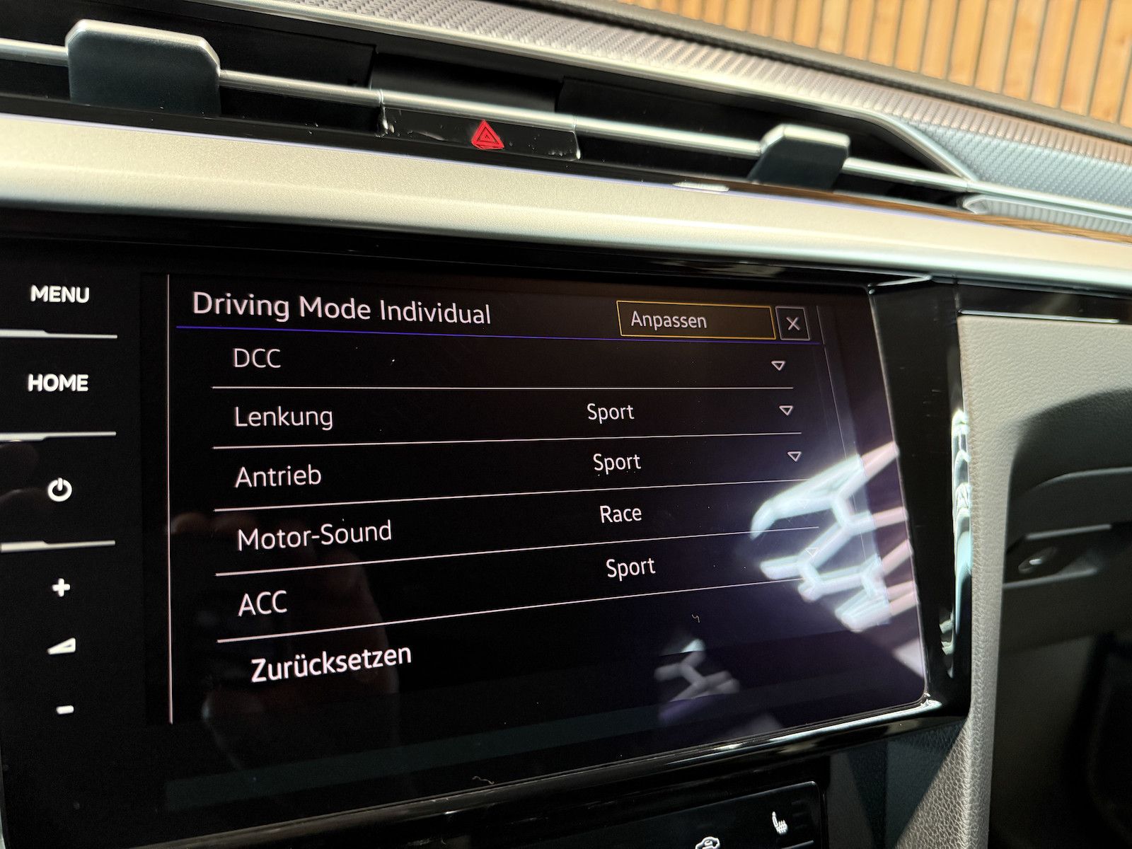 Fahrzeugabbildung Volkswagen Arteon SB. R 4Motion *Navi*Kam*AHK*Keyl.*DCC