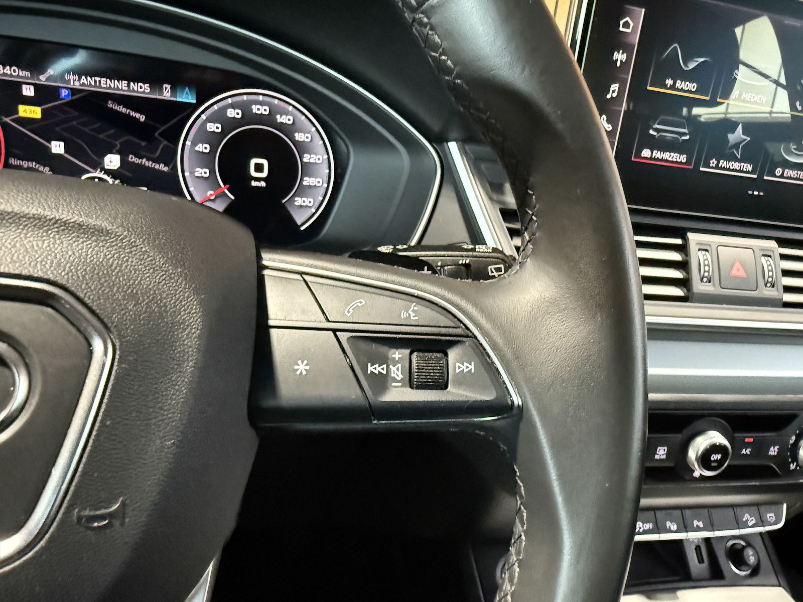 Fahrzeugabbildung Audi Q5 40 TFSI quattro *Navi*AHK*360°*ACC*Virtual