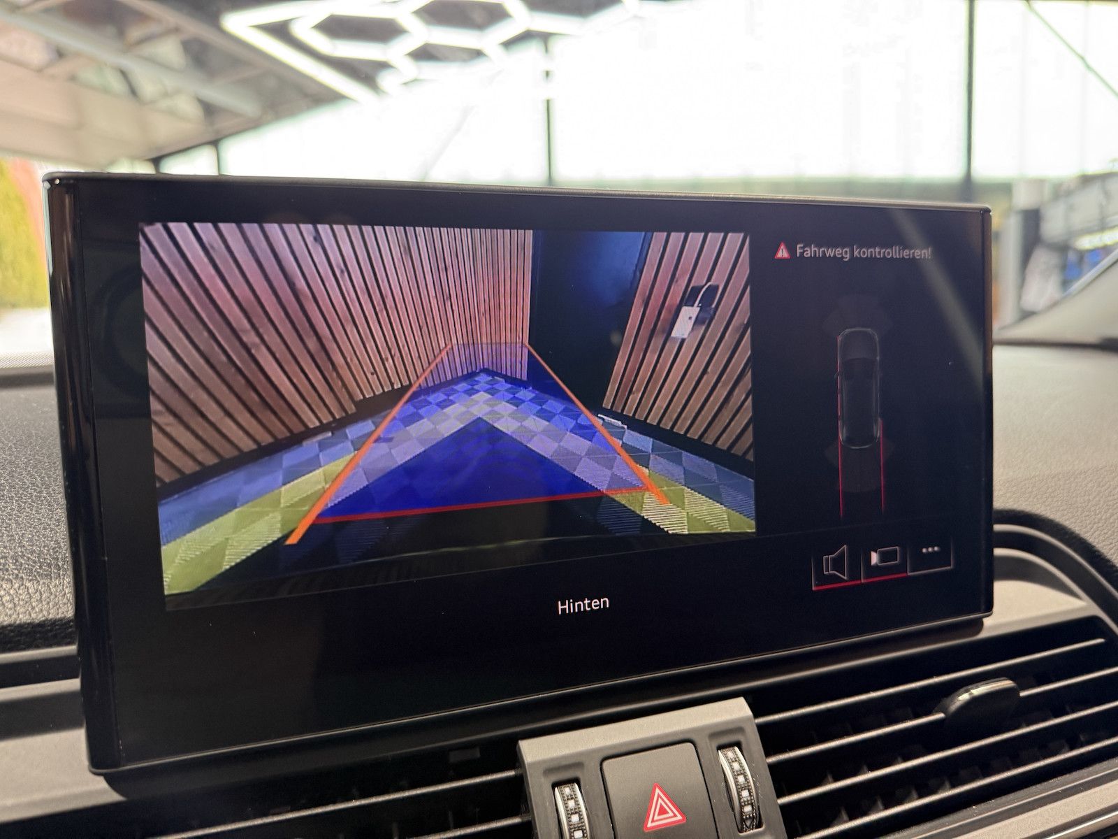 Fahrzeugabbildung Audi Q5 40 TDI qu. S Line *Navi*AHK*Kam*Virtual*LED