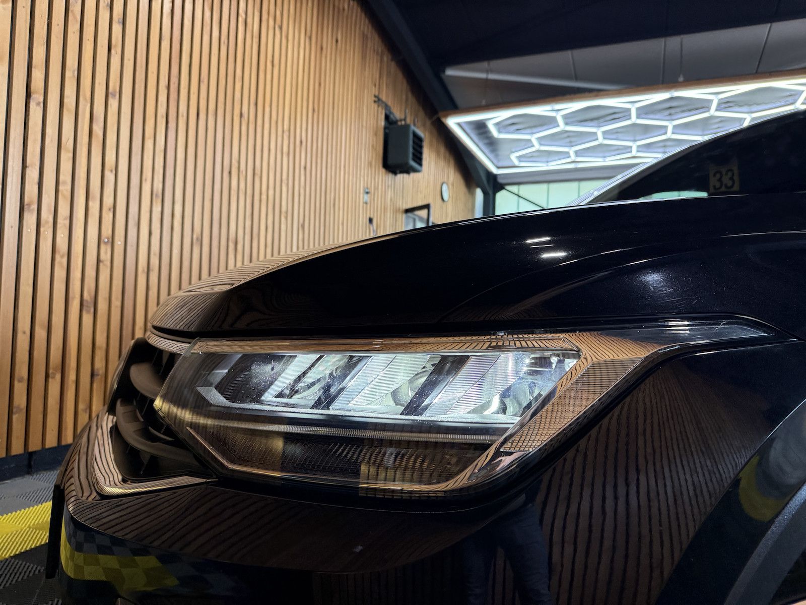 Fahrzeugabbildung Volkswagen Tiguan 1,5 TSI Active *Navi*Kam*ACC*LED*Ambiente