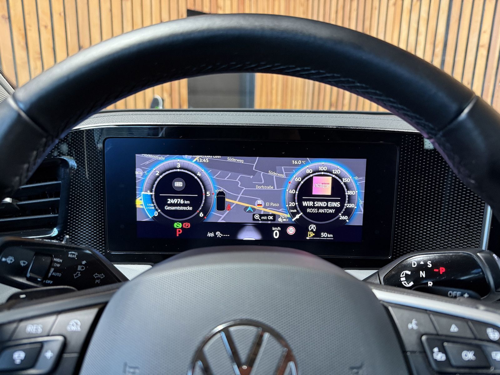 Fahrzeugabbildung Volkswagen Passat Variant 2,0 TDI DSG Navi*AHK*360°*LED*App