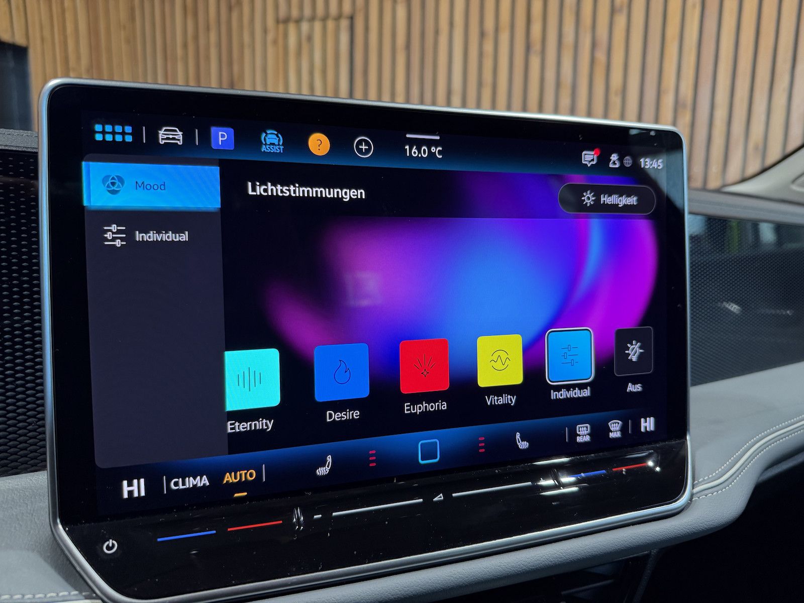 Fahrzeugabbildung Volkswagen Passat Variant 2,0 TDI DSG Navi*AHK*360°*LED*App