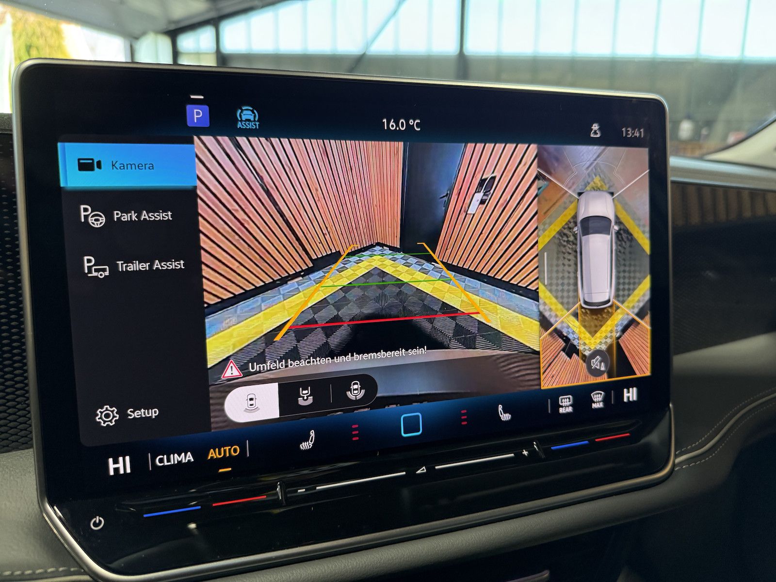 Fahrzeugabbildung Volkswagen Passat Variant 2,0 TDI DSG Navi*AHK*360°*LED*App