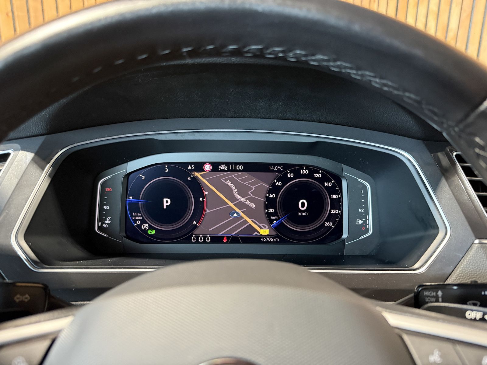 Fahrzeugabbildung Volkswagen Tiguan Allspace 2,0 TDI DSG *Navi*Kam*Matrix*AHK