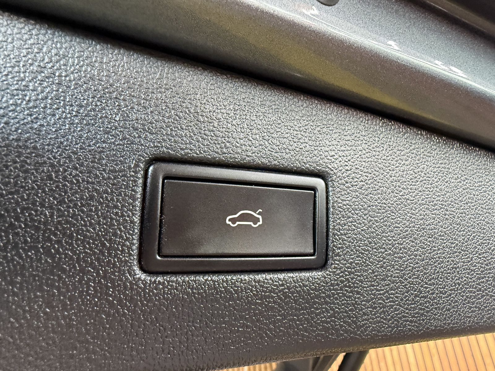 Fahrzeugabbildung Volkswagen Tiguan Allspace 2,0 TDI DSG *Navi*Kam*Matrix*AHK