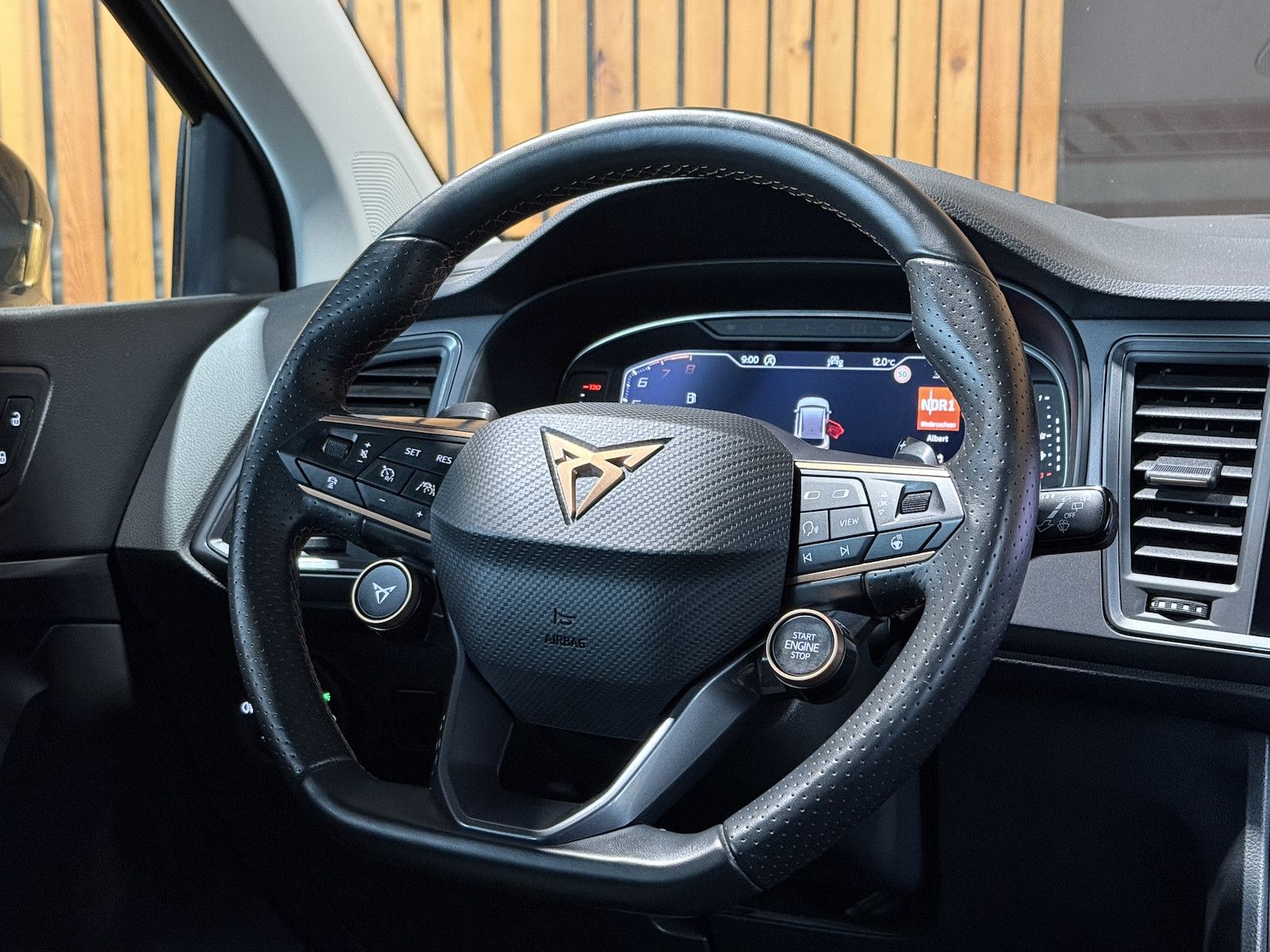 Fahrzeugabbildung CUPRA Ateca 1,5 TSI *Navi*LED*360°*Virtual*AHK*ACC