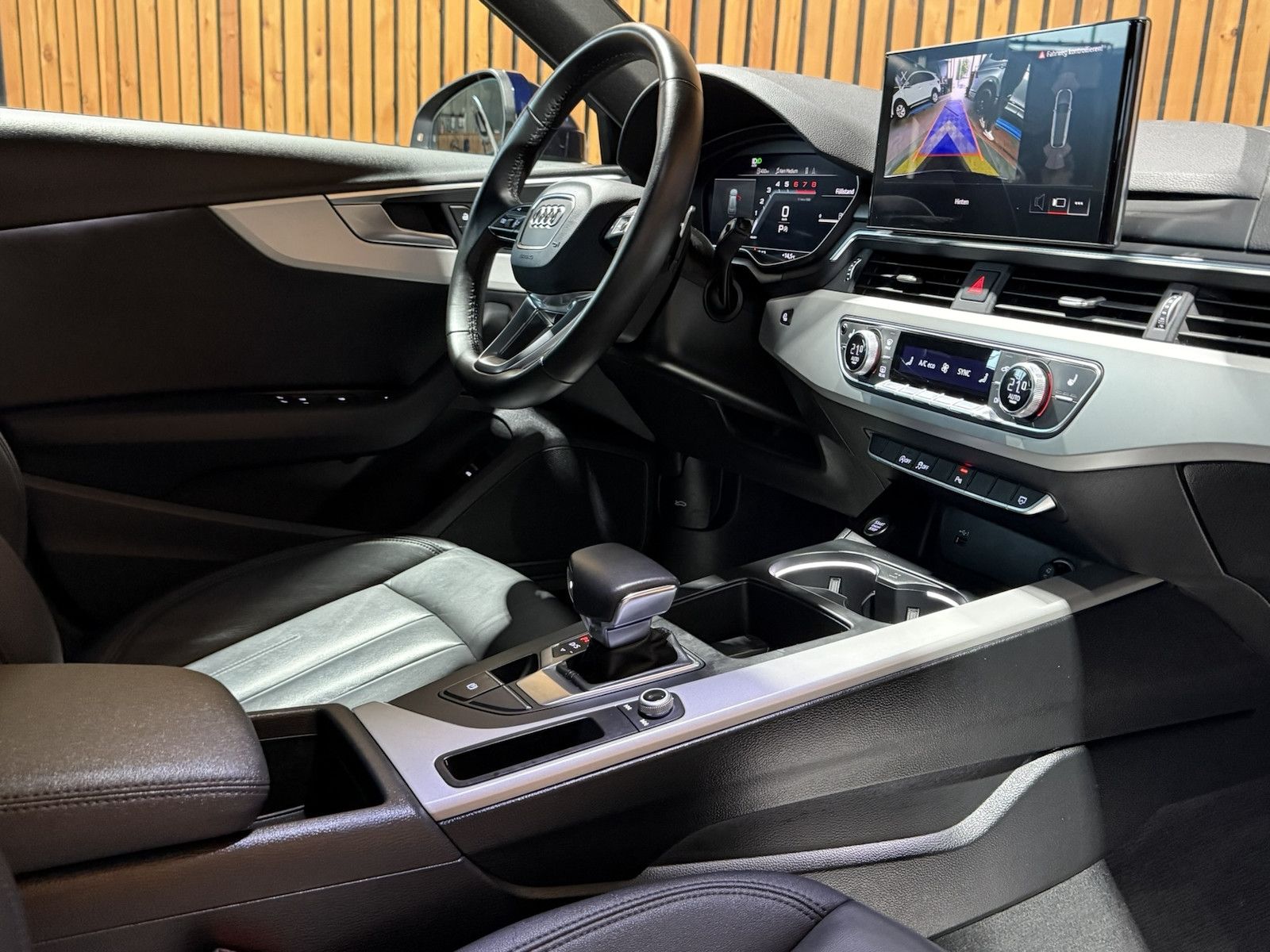 Fahrzeugabbildung Audi A4 Avant 2,0TFSI S Line*Black*ACC*Kam*Virt*Leder