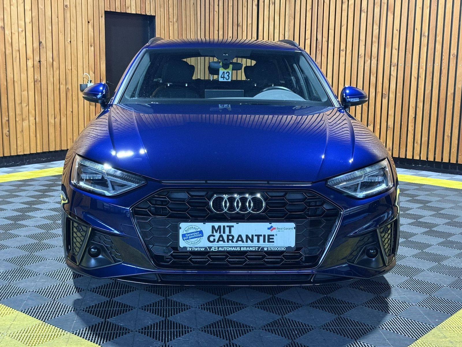 Fahrzeugabbildung Audi A4 Avant 2,0TFSI S Line*Black*ACC*Kam*Virt*Leder