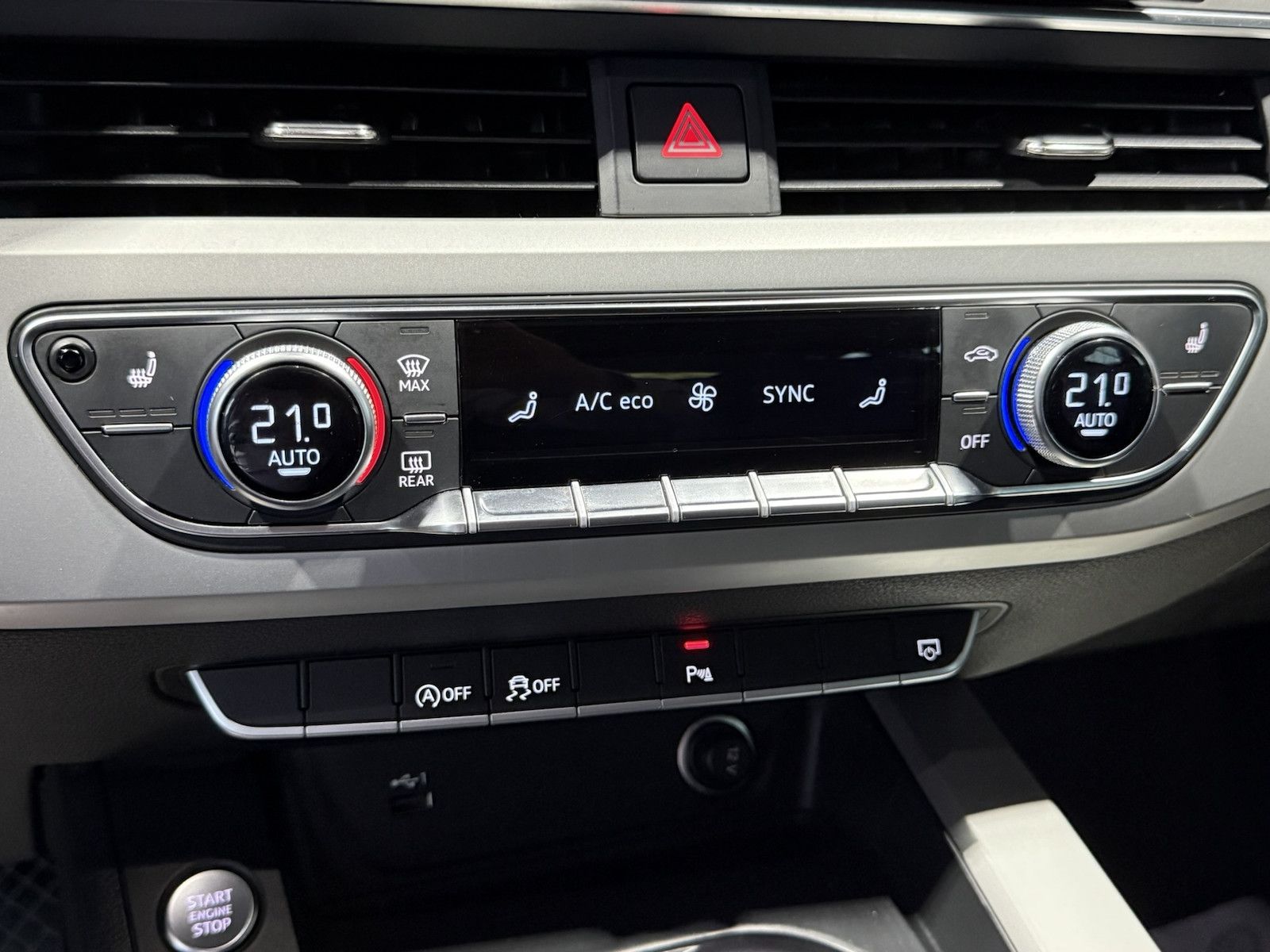 Fahrzeugabbildung Audi A4 Avant 2,0TFSI S Line*Black*ACC*Kam*Virt*Leder