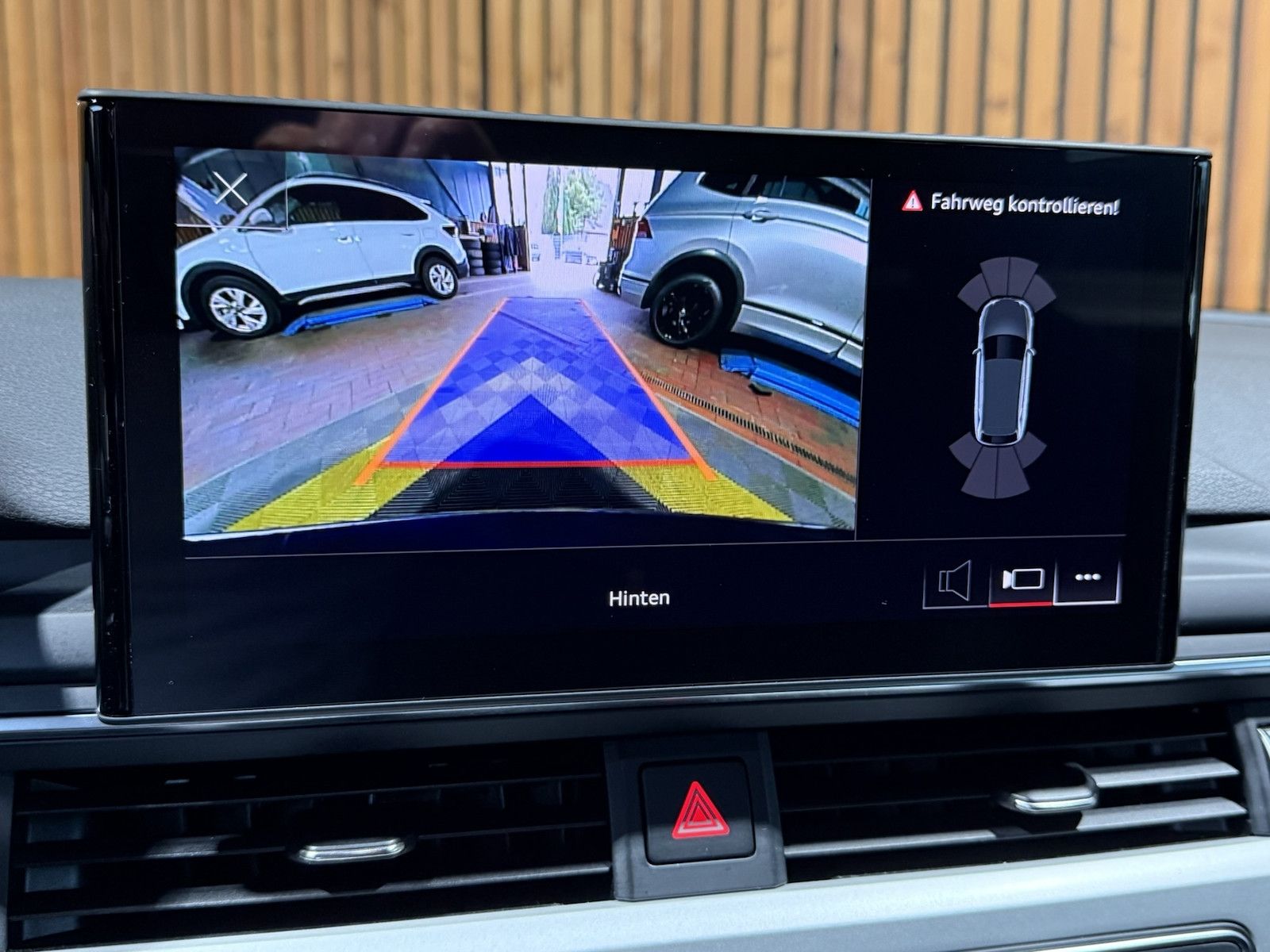 Fahrzeugabbildung Audi A4 Avant 2,0TFSI S Line*Black*ACC*Kam*Virt*Leder