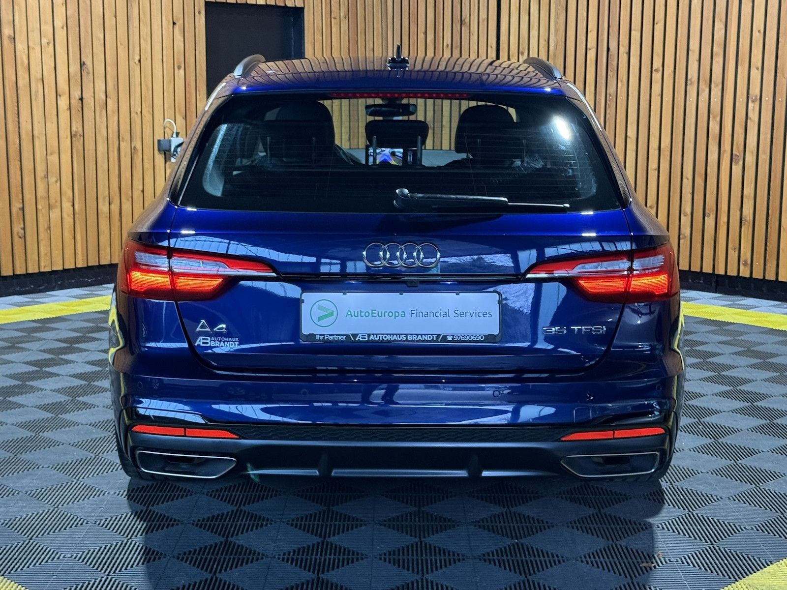 Fahrzeugabbildung Audi A4 Avant 2,0TFSI S Line*Black*ACC*Kam*Virt*Leder