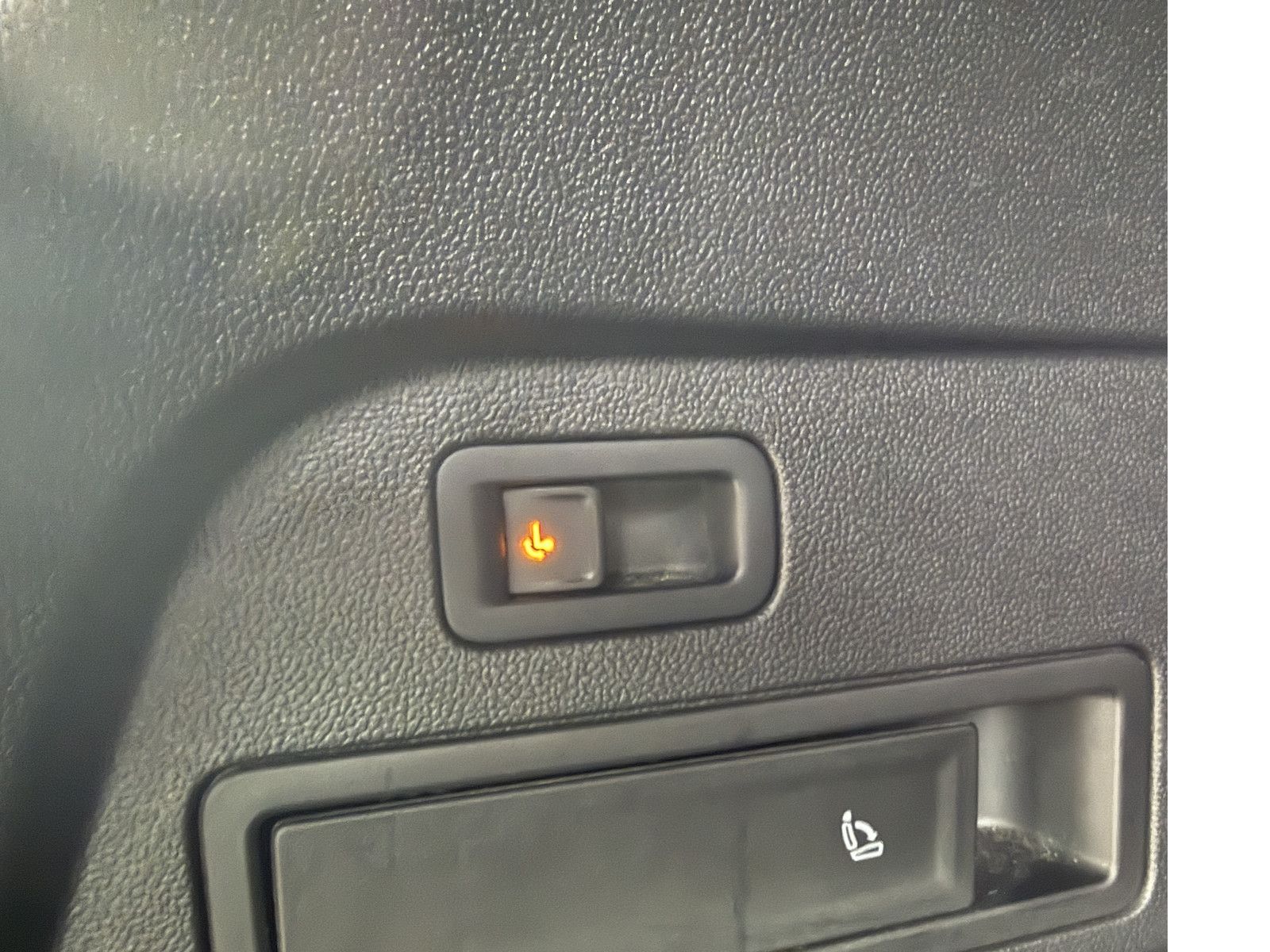 Fahrzeugabbildung Volkswagen Tiguan Allspace 2,0TDI R-Line 4M Matrix*AHK*Pano