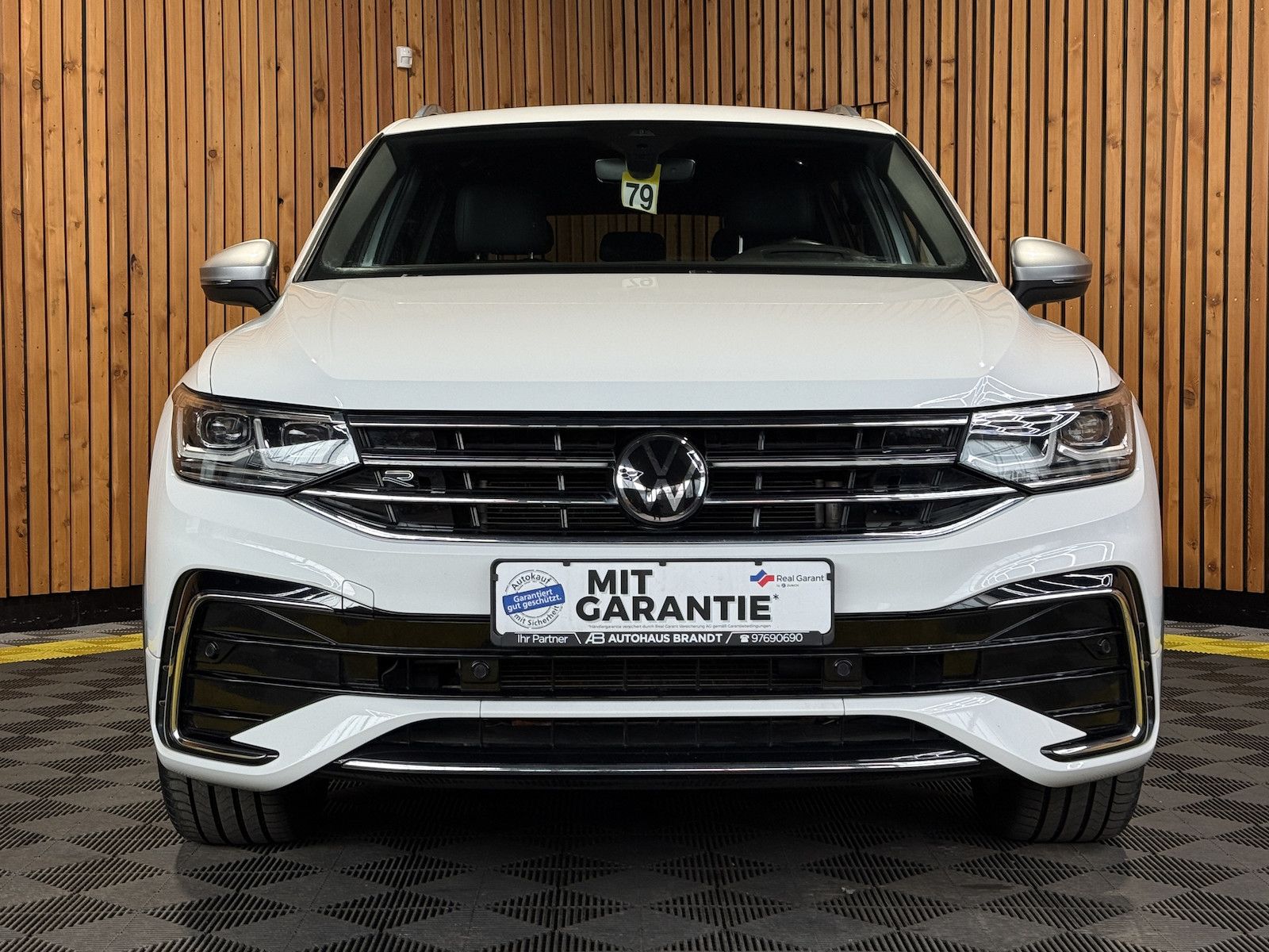 Fahrzeugabbildung Volkswagen Tiguan Allspace 2,0TDI R-Line 4M Matrix*AHK*Pano