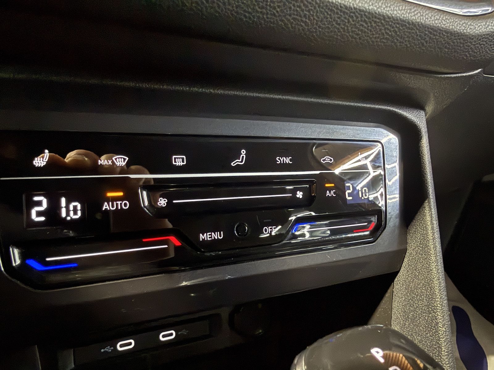 Fahrzeugabbildung Volkswagen Tiguan Allspace 2,0TDI R-Line 4M Matrix*AHK*Pano