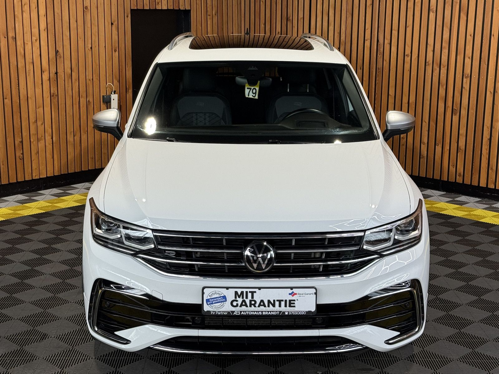 Fahrzeugabbildung Volkswagen Tiguan Allspace 2,0TDI R-Line 4M Matrix*AHK*Pano