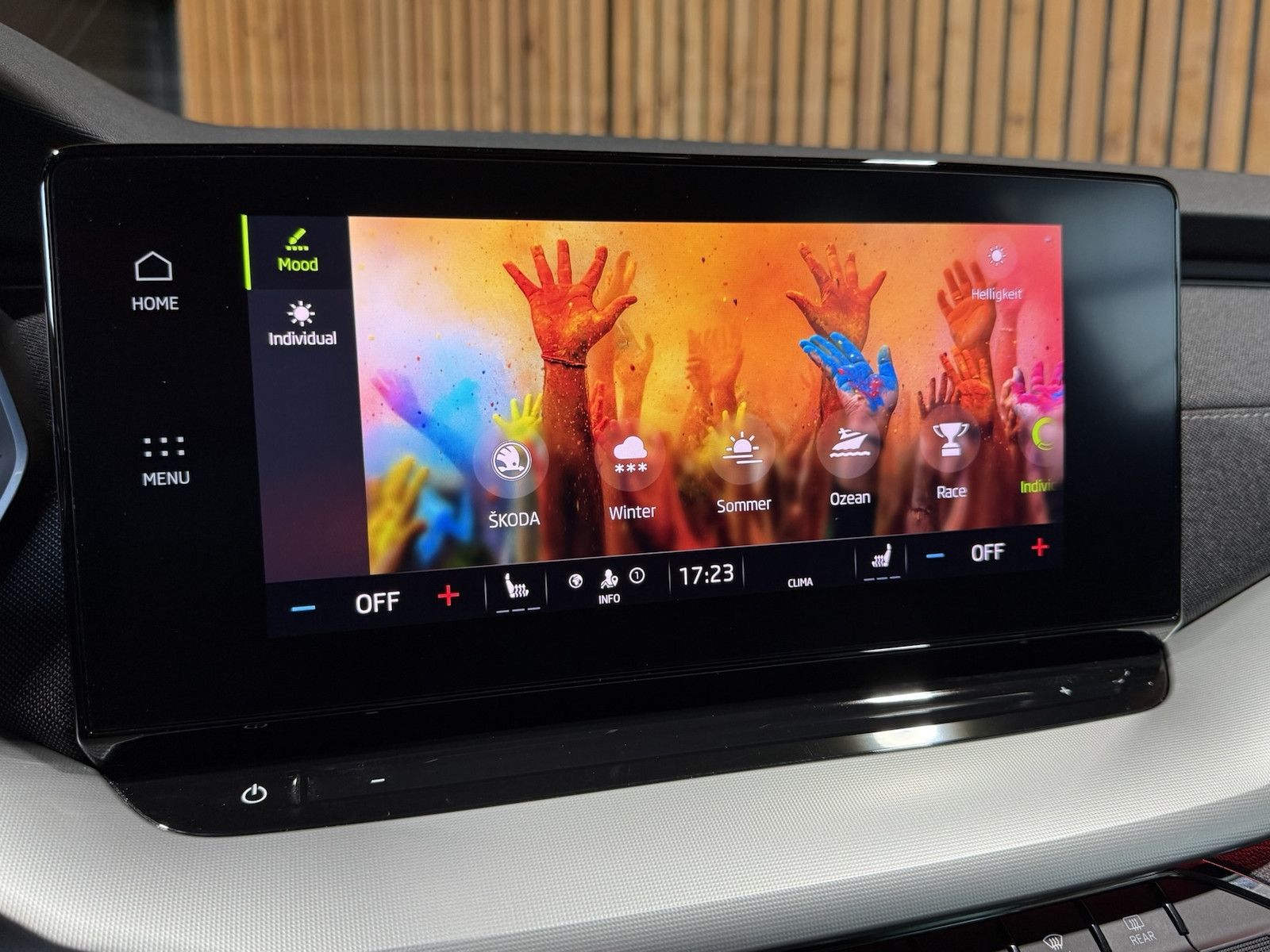 Fahrzeugabbildung SKODA Octavia Combi 1,5 eTSI DSG Navi*LED*ACC*Head*AHK