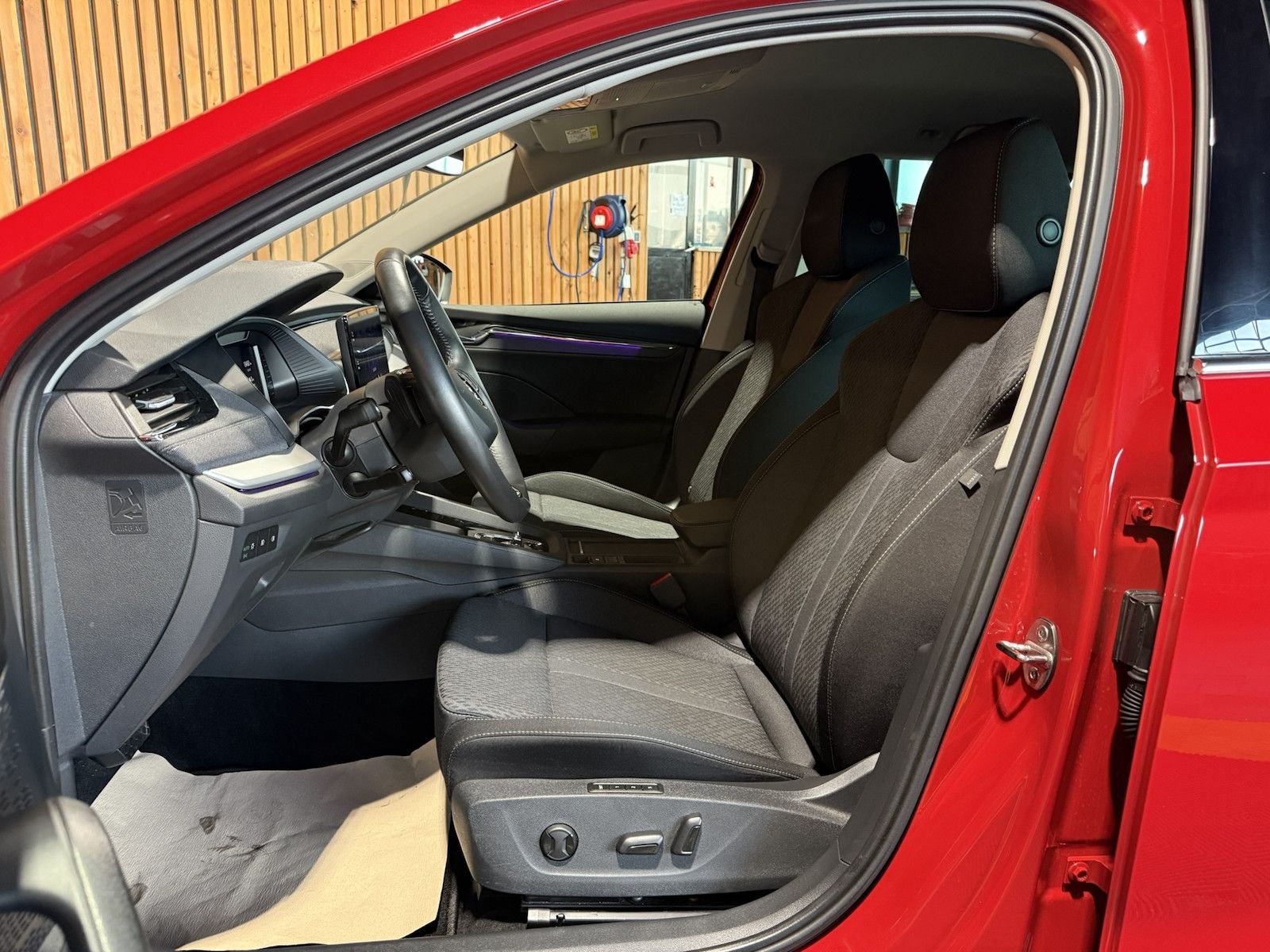 Fahrzeugabbildung SKODA Octavia Combi 1,5 eTSI DSG Navi*LED*ACC*Head*AHK