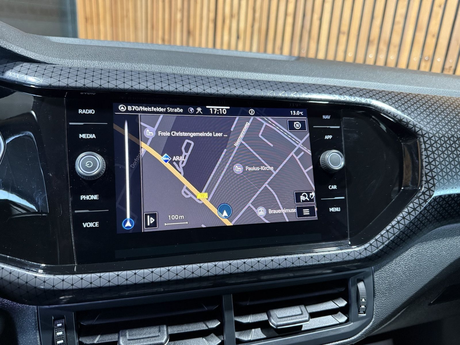 Fahrzeugabbildung Volkswagen T-Cross TSI DSG R-Line *Navi*LED*Alu*Kam*App*