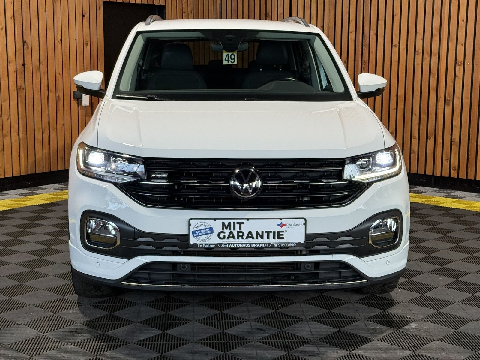 Fahrzeugabbildung Volkswagen T-Cross TSI DSG R-Line *Navi*LED*Alu*Kam*App*